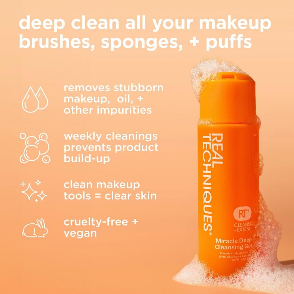 Real Techniques Professional Makeup Brush and Sponge Cleansing Gel 3