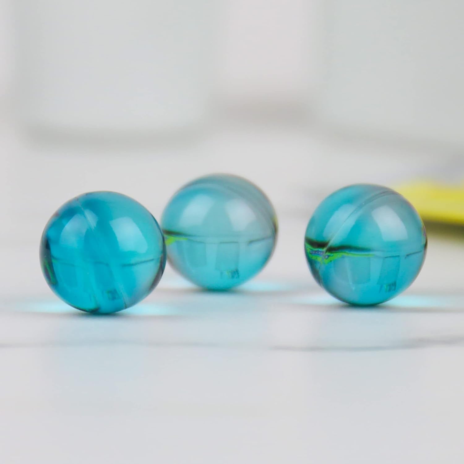 Gift Republic Be Happy 20-Pack Blueberry Scented Bath Pearls with Moisturizing Oil