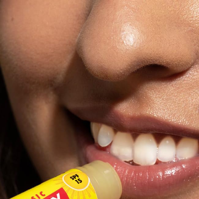 CARMEX Cherry Moisturising Lip Balm Click Stick with SPF 15 7