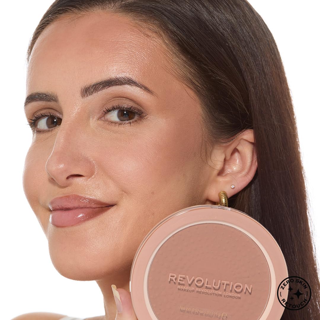 Revolution Mega Bronzer 01 - Cool Matte Finish Bronzing Powder 5