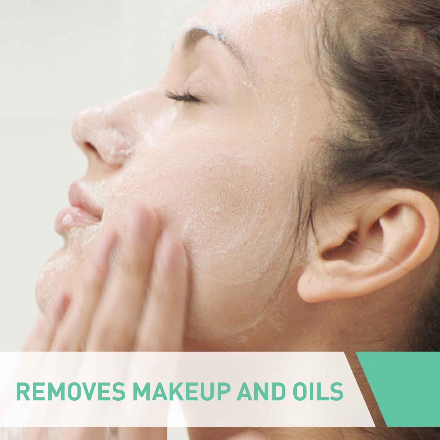 CeraVe Foaming Cleanser for Face & Body with Ceramides, Niacinamide & Hyaluronic Acid (236 ml) 6