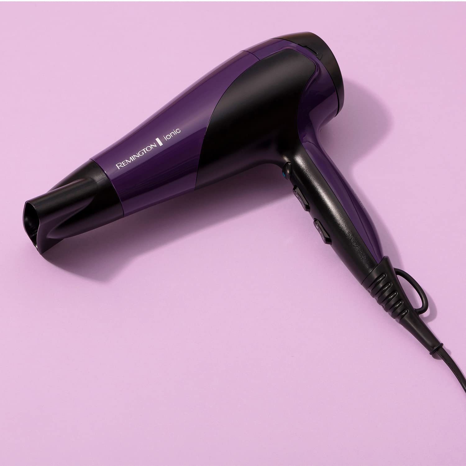 Remington Ionic Haartrockner (Leistungsstark, schnell, professionelles Styling, Diffusor, Konzentrator, Ionen-Pflege für frizzfreies Haar, 3 Heiz-/2 Gebläsestufen, Kaltlufttaste, 2200 W, Lila) D3190 4