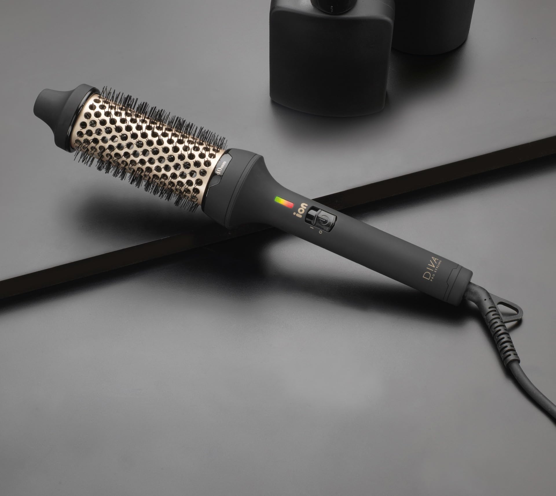 Diva Professional Styling 40mm Radiant Shine Ionic Thermal Heated Brush