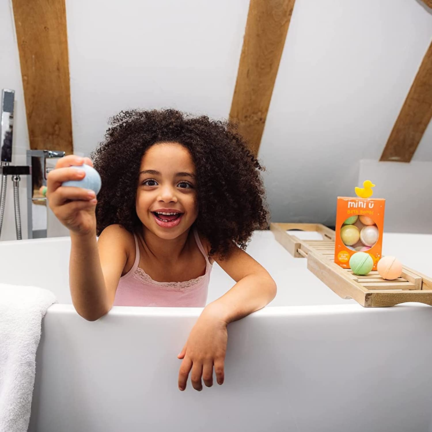 Mini U Kinder-Badebomben mit Überraschungsspielzeug, angereichert mit Sheabutter für empfindliche Haut 4