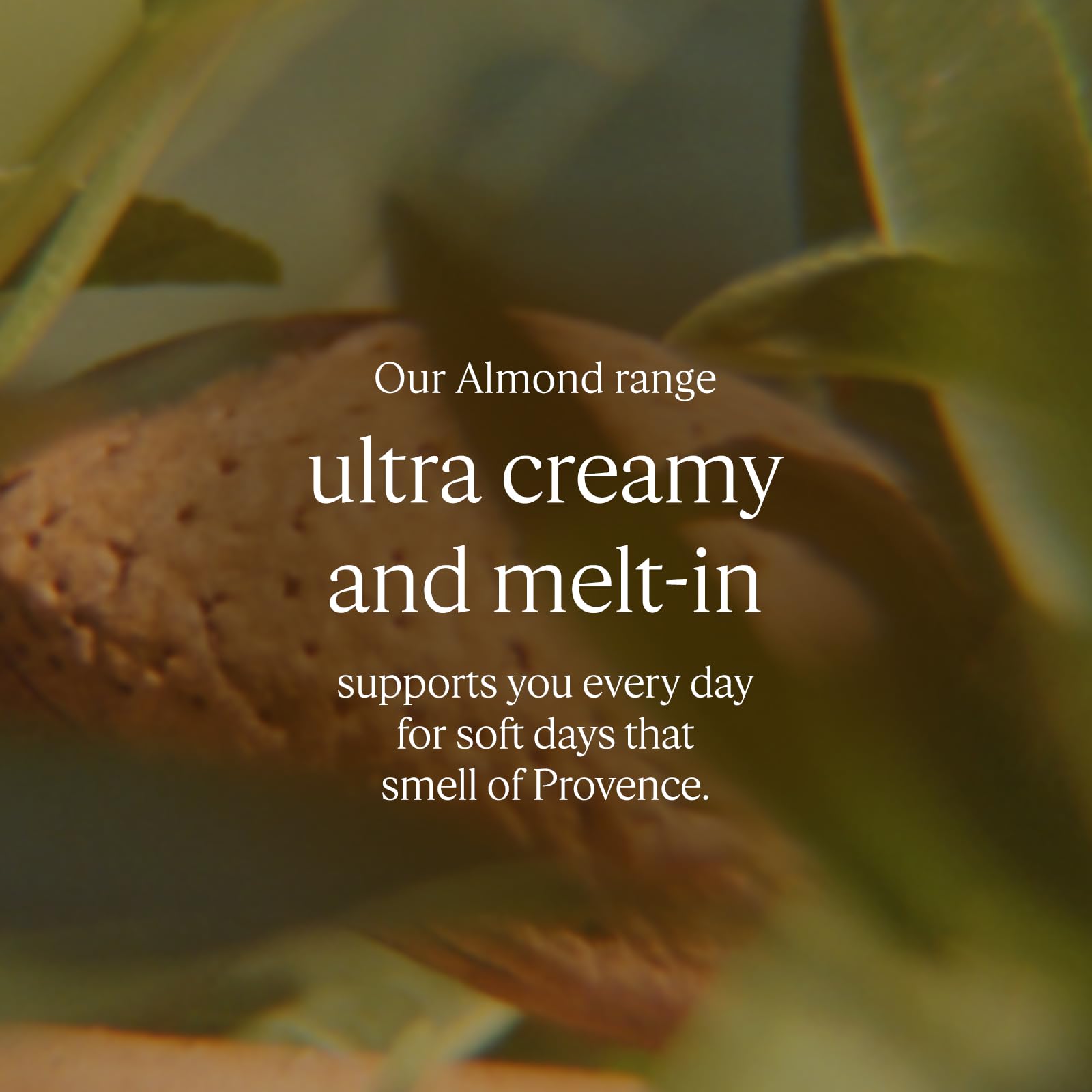 L'OCCITANE Mandel Köstliche Handcreme, Nährende und straffende Handcreme, Süßer Mandelduft, Luxuriöse Clean Beauty für weiche, geschmeidige Hände