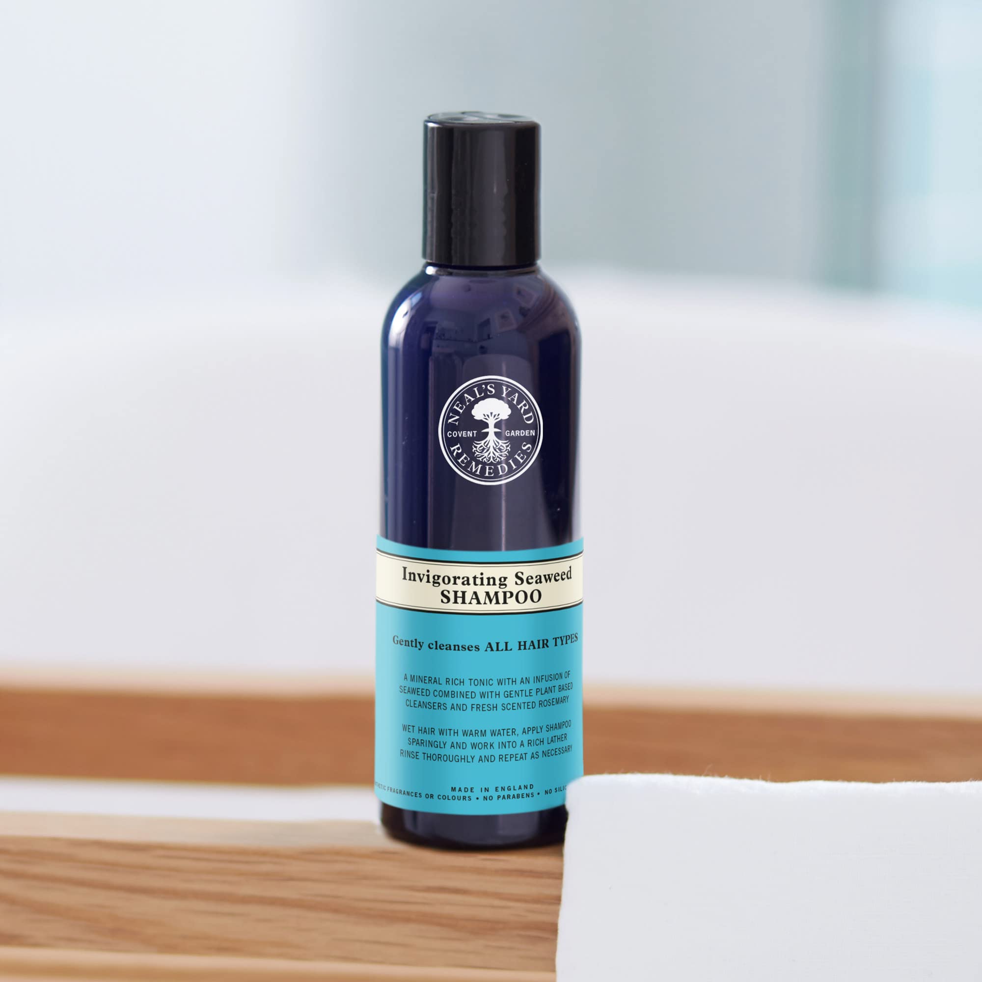 Neal's Yard Remedies Invigorating Seaweed Shampoo for All Hair Types