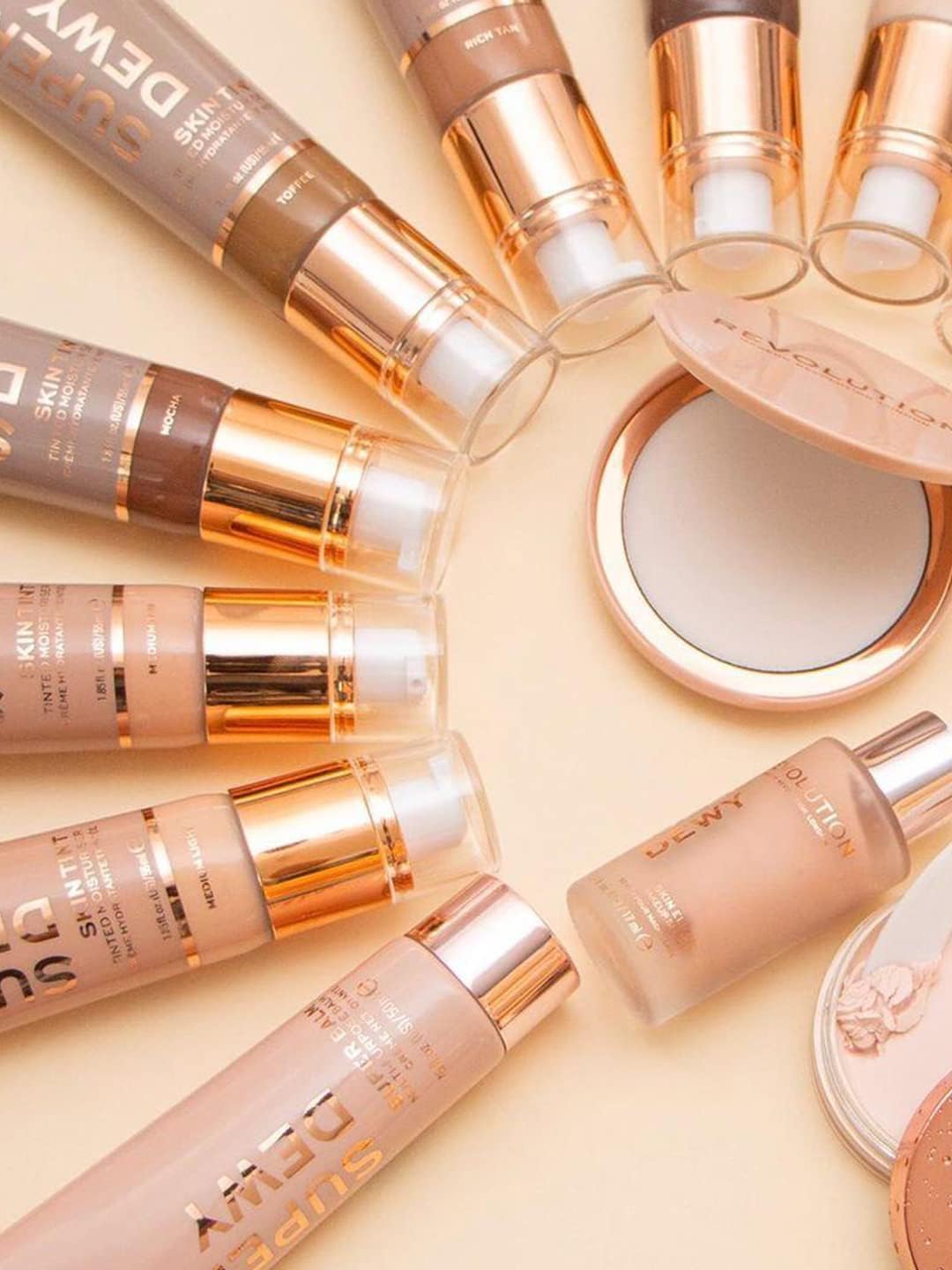 Makeup Revolution Superdewy Tinted Moisturiser for Dewy Finish and Light Coverage 6