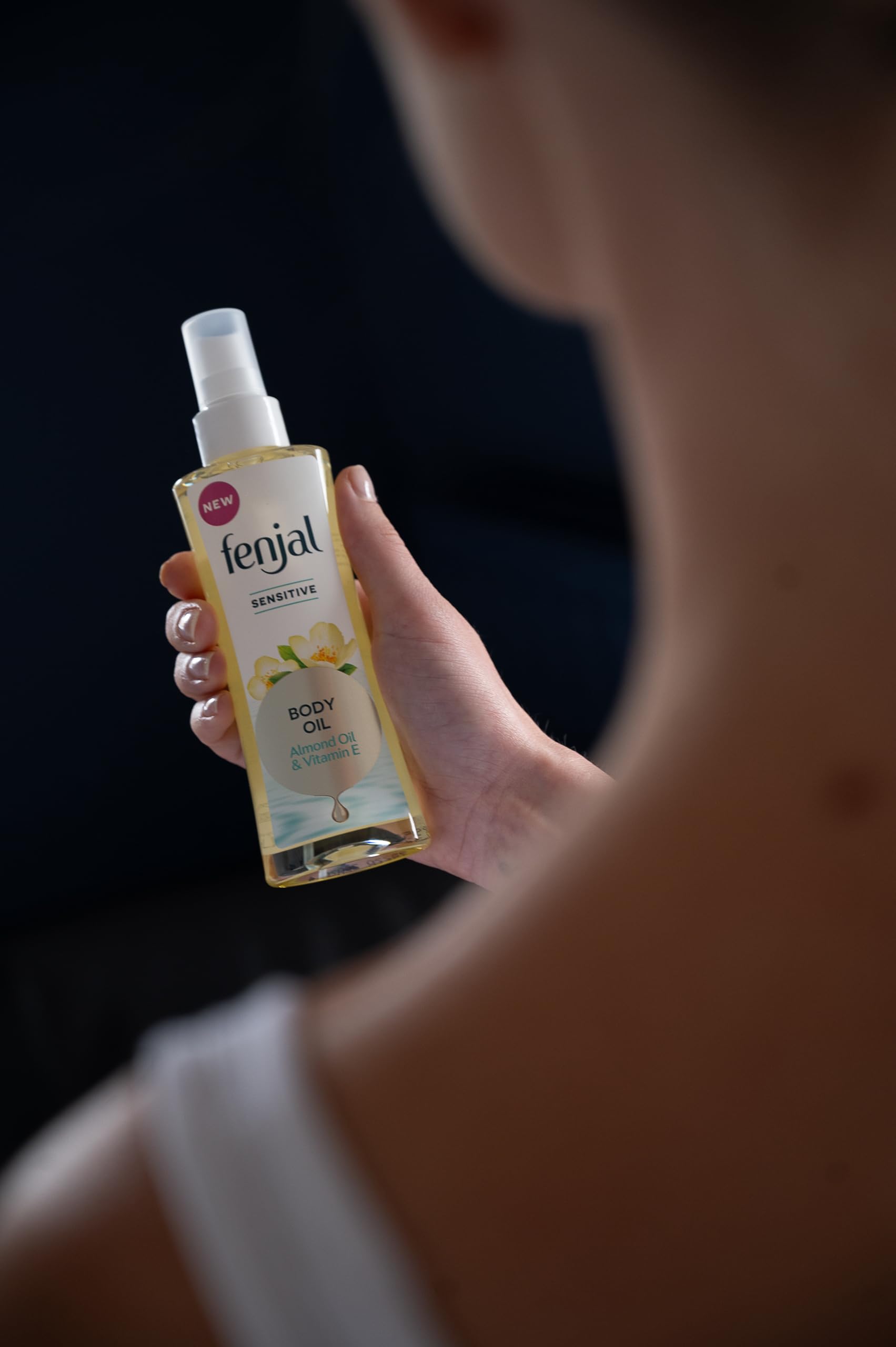 Fenjal Sensitive Hydration Hero's Gift Set: Shower Cream, Body Lotion & Body Oil 5