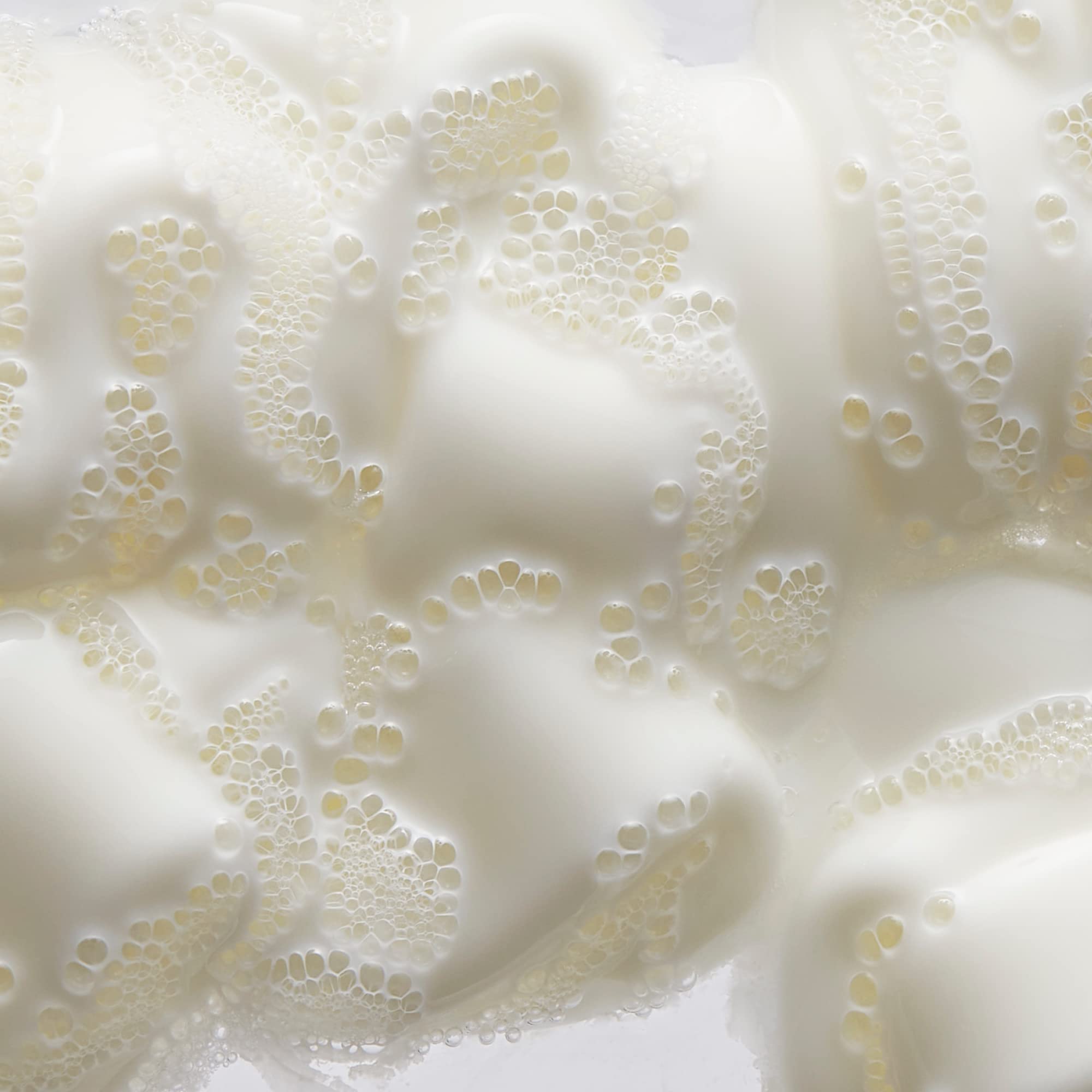 Sanctuary Spa Ruby Oud Shower Burst Foaming Gel with Sunflower & Oud Oil 3