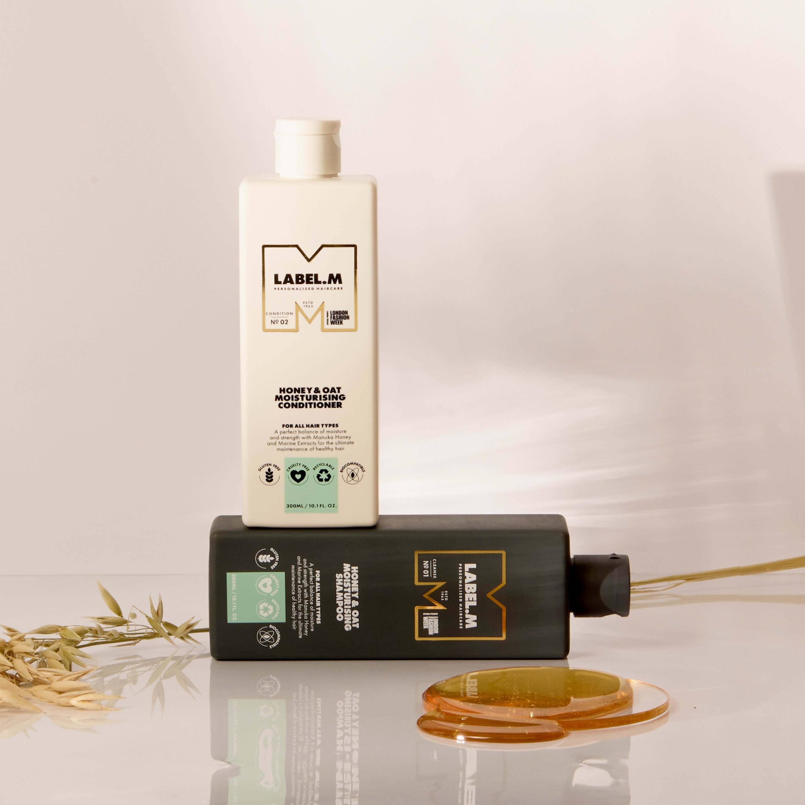 label.m Honey & Oat Moisturising Shampoo 300ml with Recyclable Pump 3