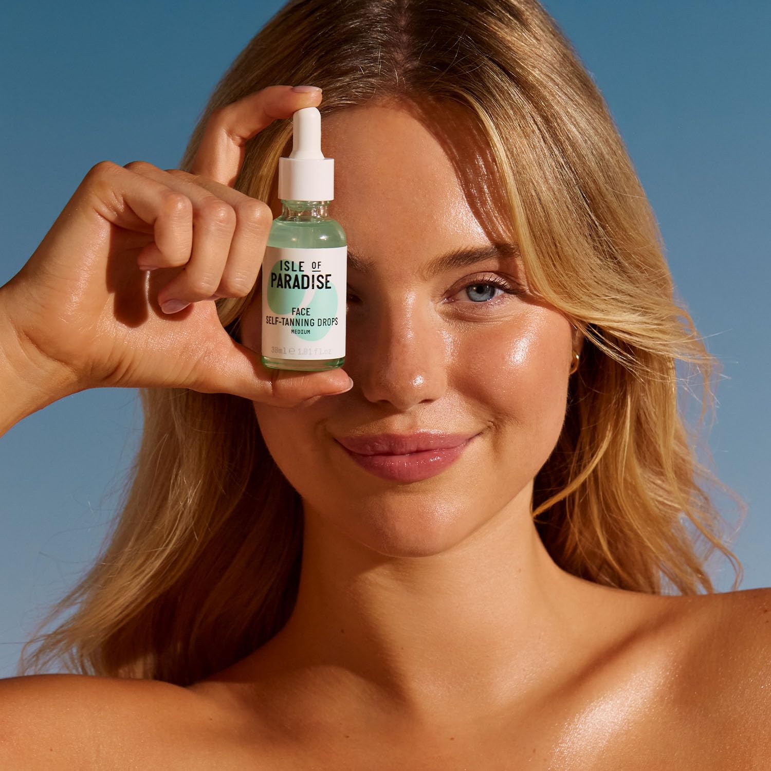 Isle of Paradise Medium Self-Tanning Drops for Face & Body, 10ml 6