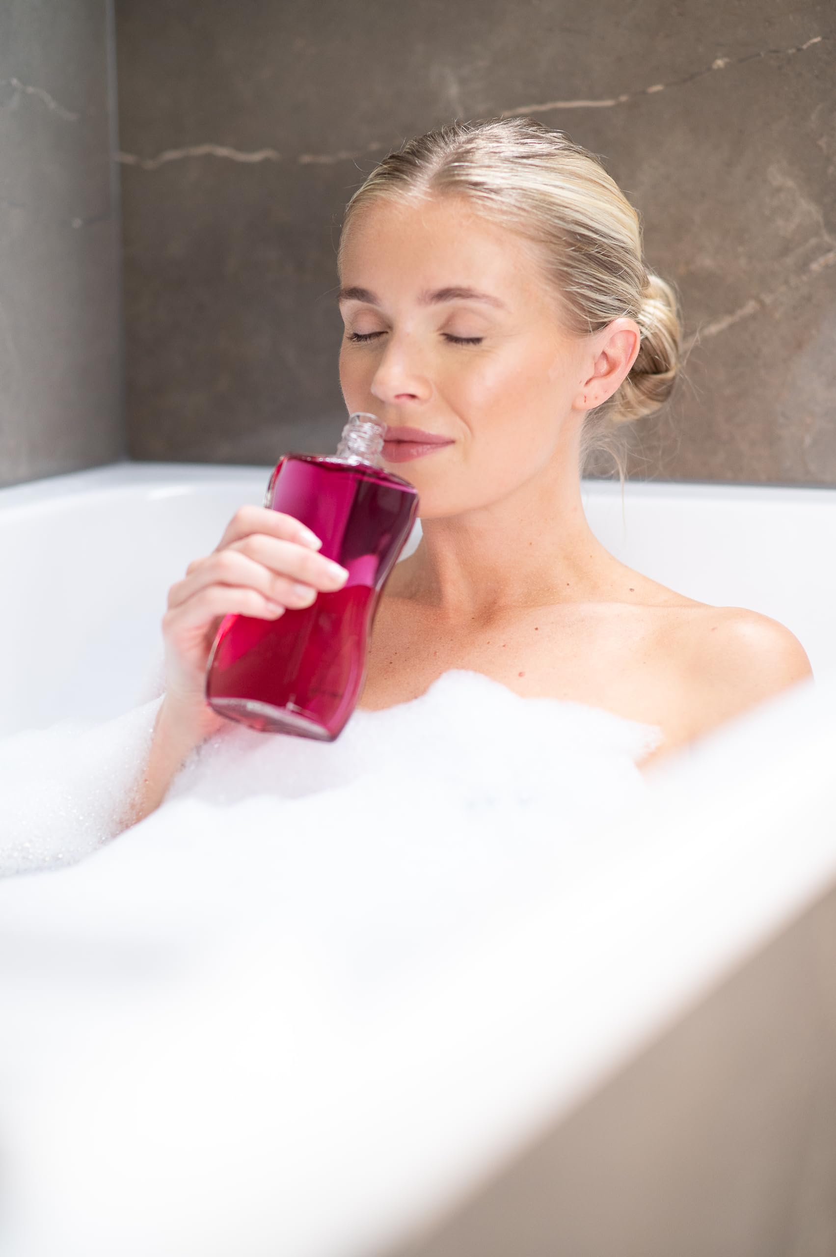 Fenjal Intensive Oil & Care Foam Bath with Avocado Oil and Shea Butter 3