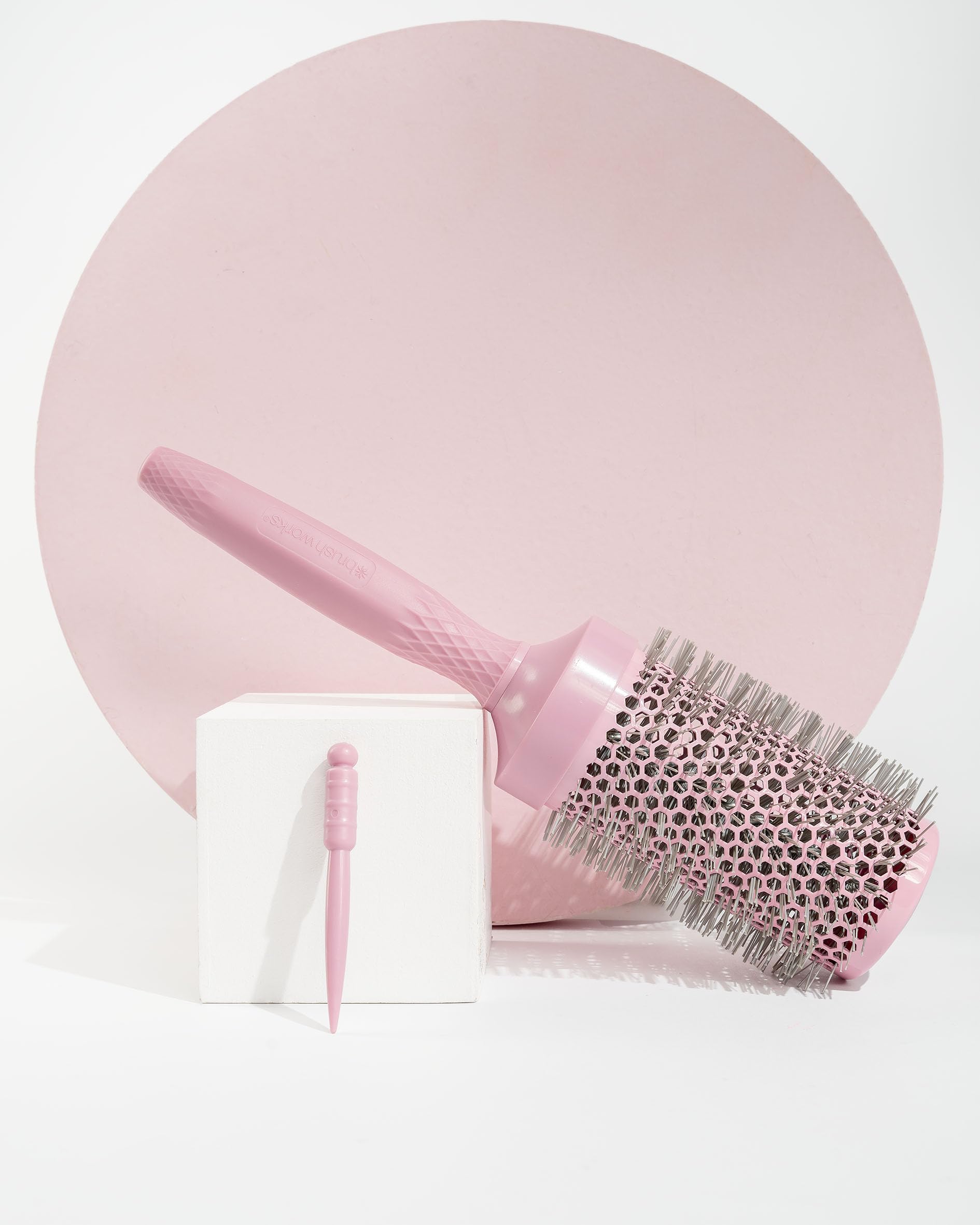 Brushworks Large Radial Vent Brush with Ceramic Barrel for Volume and Fast Drying 4