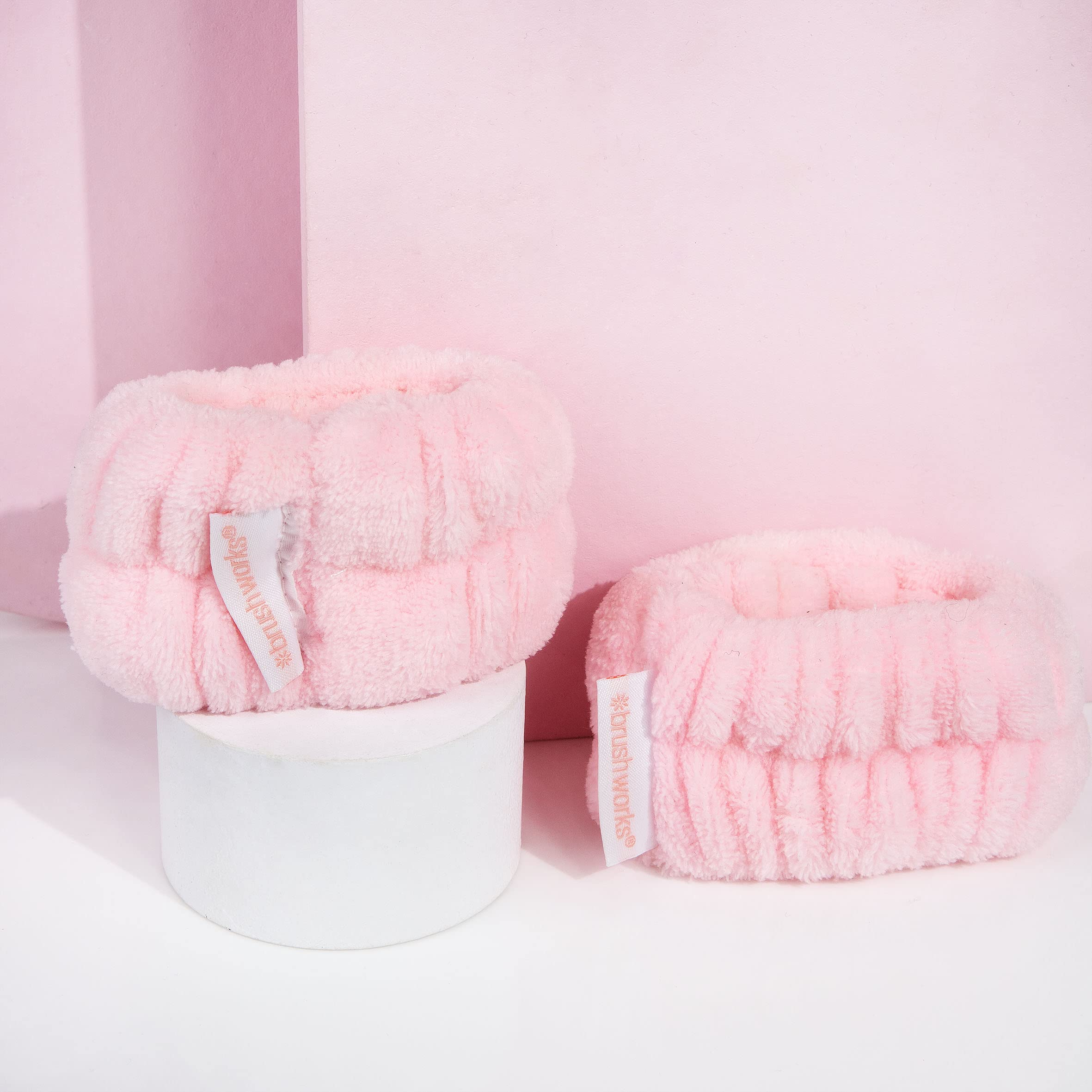 Brushworks Microfibre Wrist Wash Bands - Ultra-Soft & Absorbent (2 Pack) 3
