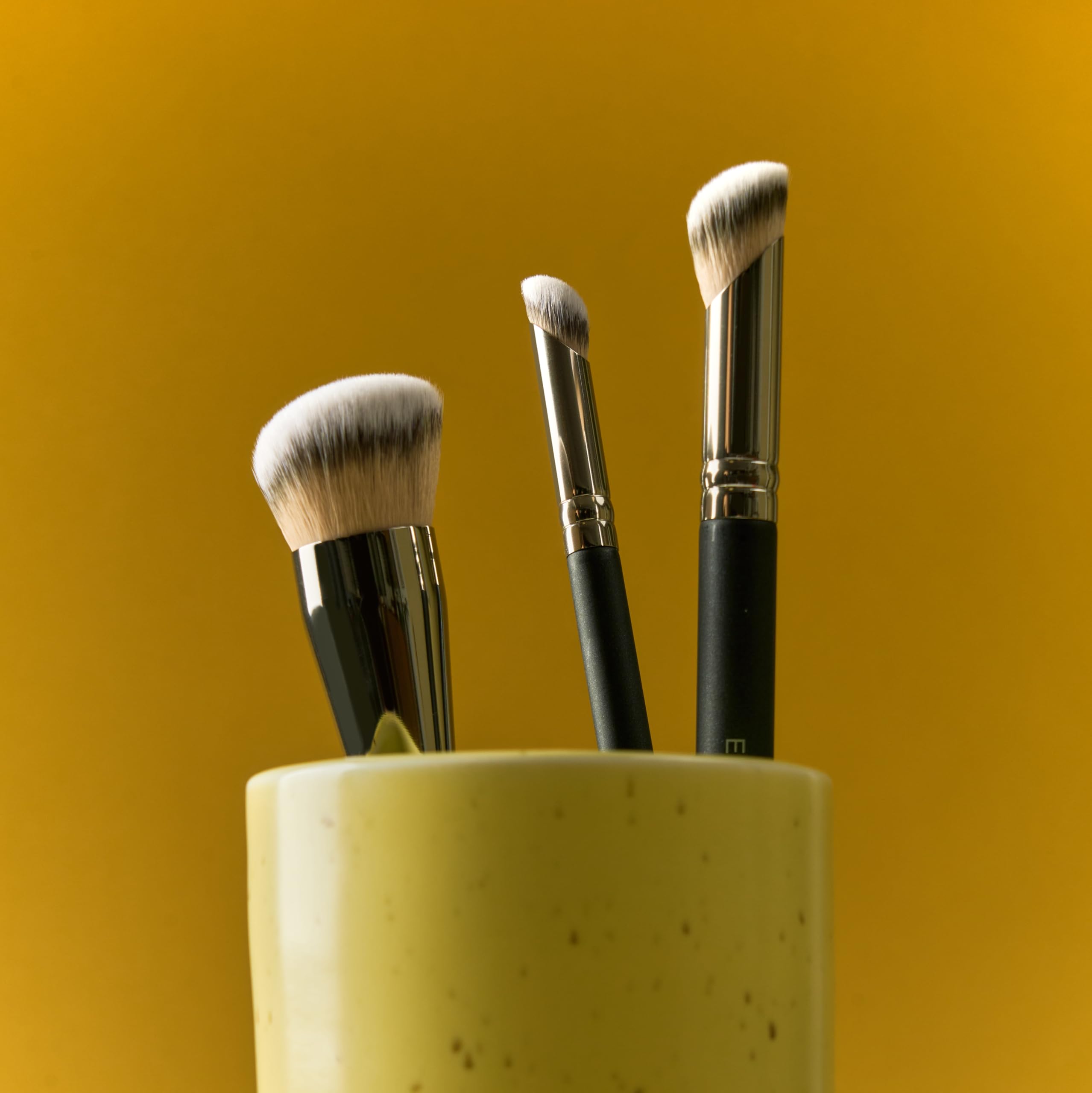 ENERGY Mini Bevel Conceal Brush-370s for Precision Coverage and Flawless Blending 4