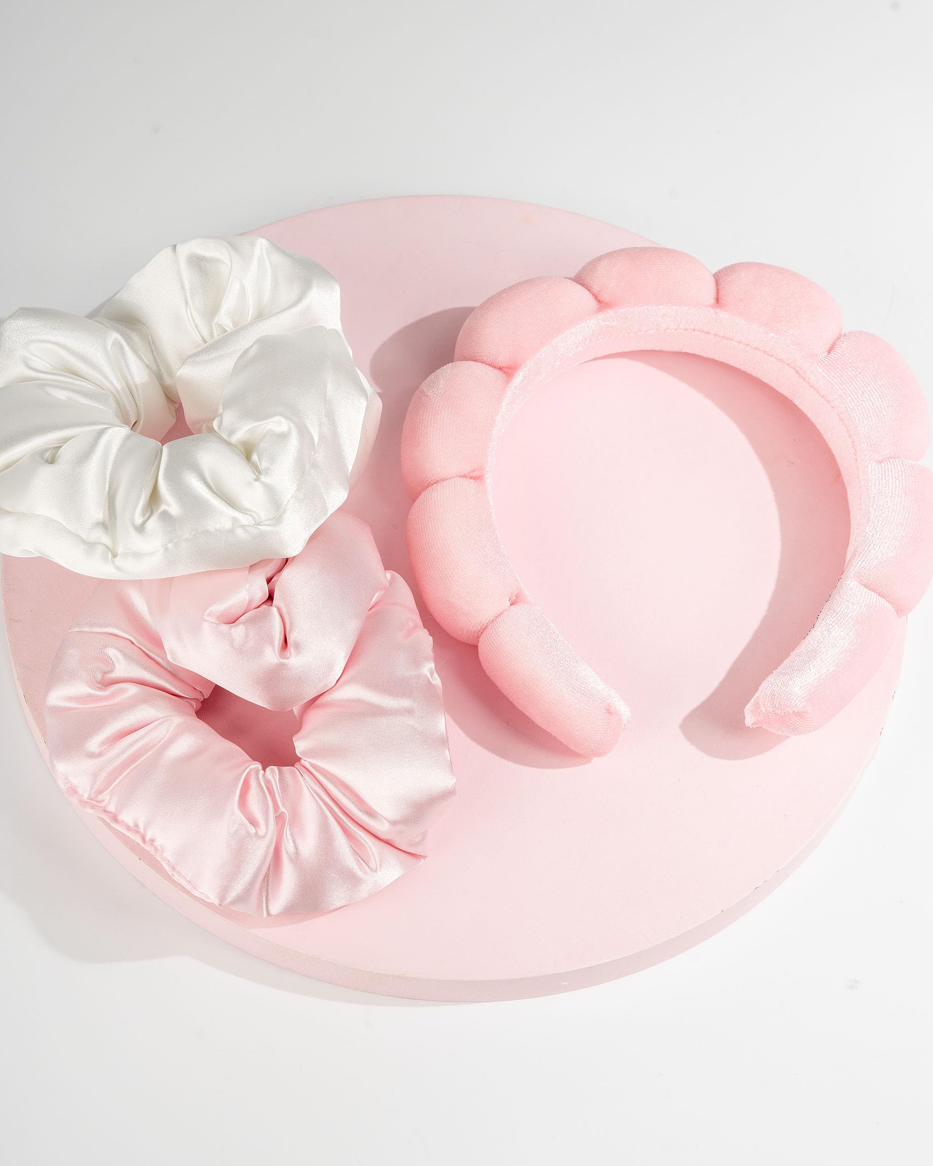 Brushworks Head In The Clouds Set: Cloud Headband & Large Scrunchies 3