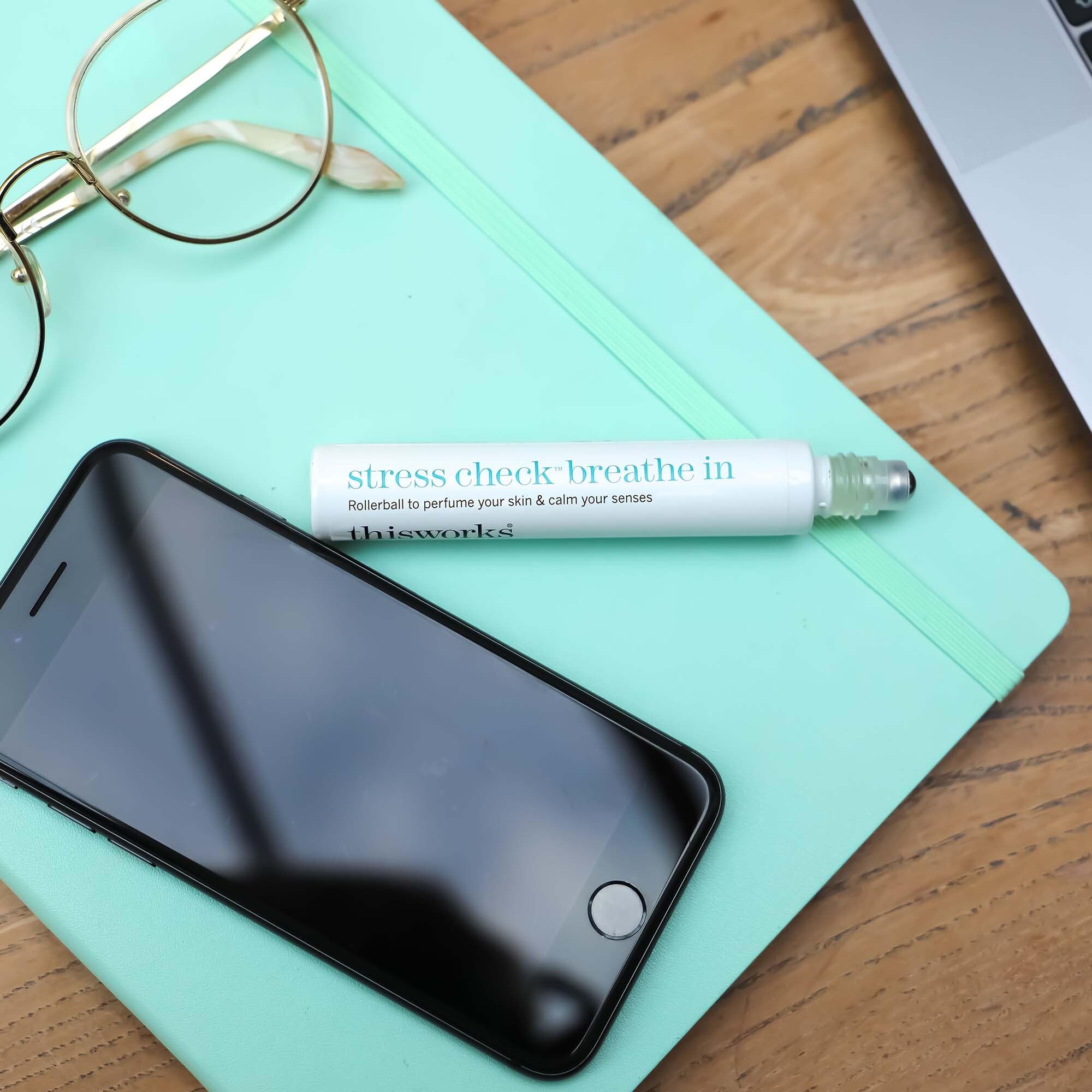 This Works Stress Check Breathe In Essential Oil Roller, 100% Natural, 8 ml 3