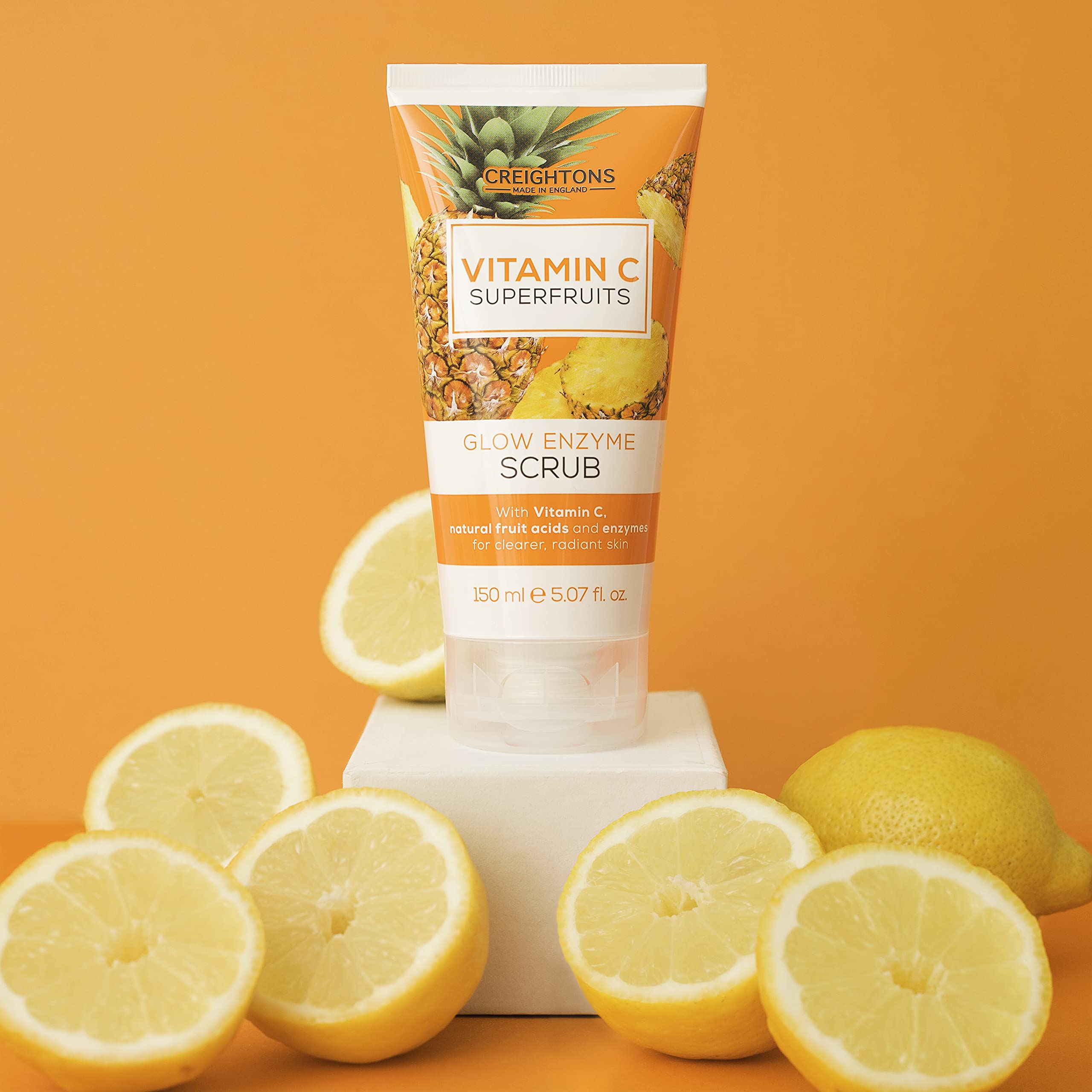 Creightons Vitamin C Superfruits Glow Enzympeeling (150 ml) - Ein belebendes Peeling 6