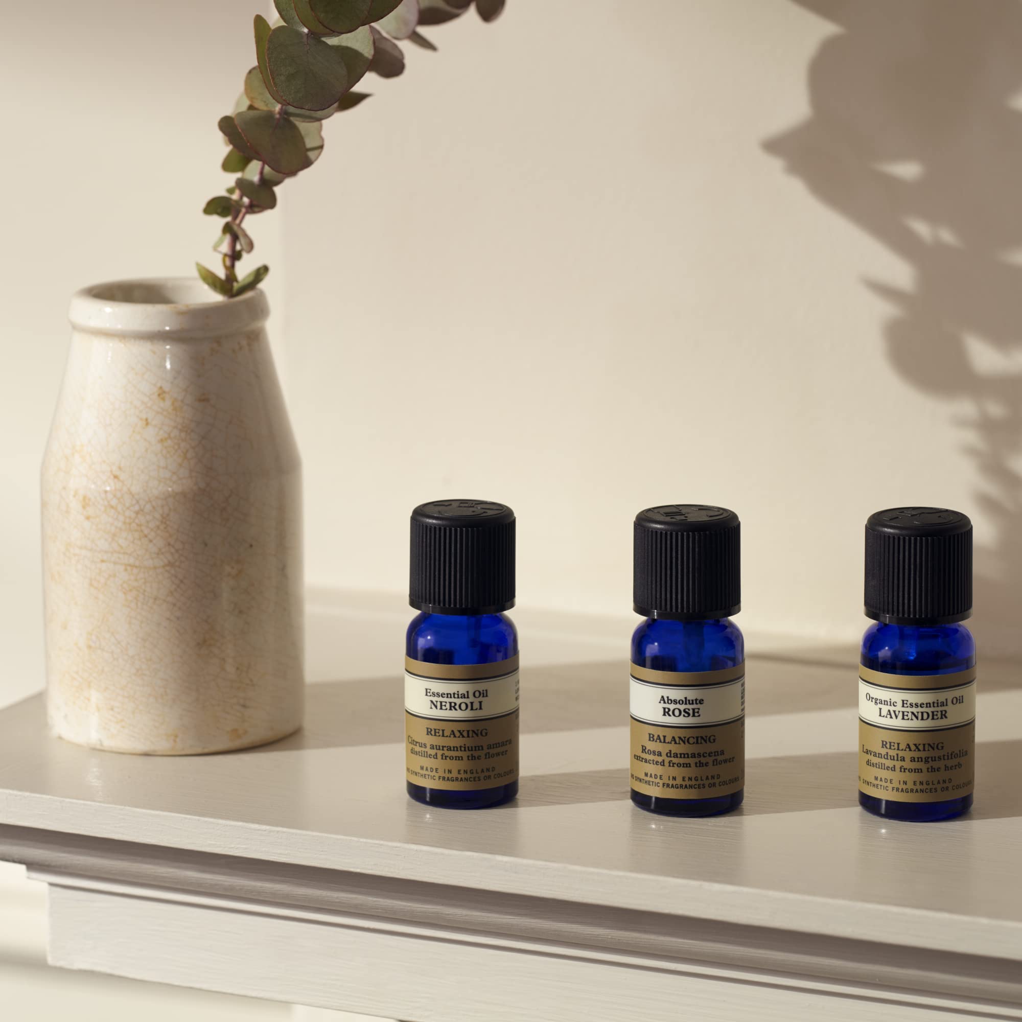 Neal's Yard Remedies Lavender Essential Oil for Relaxing Aromatherapy 3