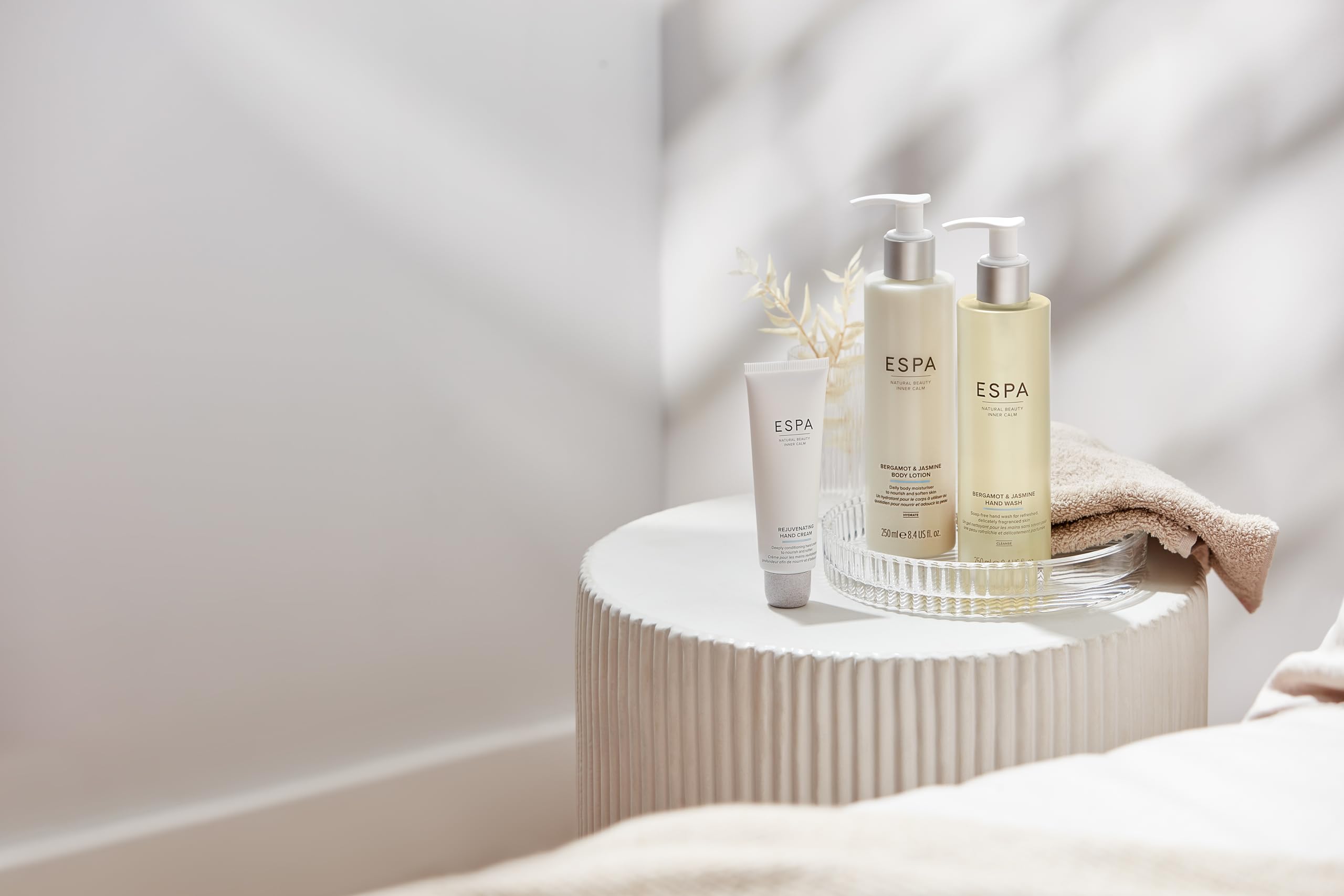 ESPA Bergamot and Jasmine Hand Wash | 250ml | Pure Essential Oils 3