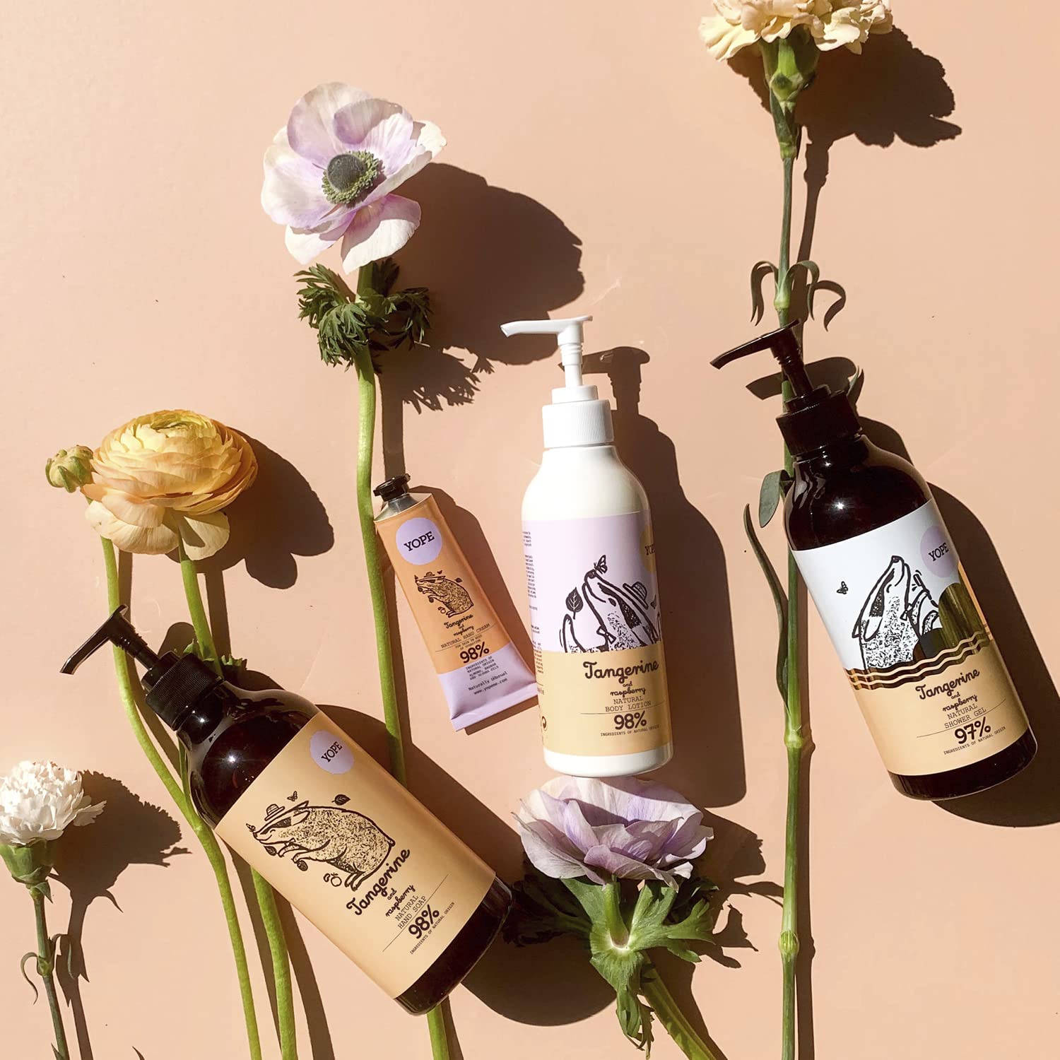 YOPE Natürliches Duschgel | pH-neutral | Besonders sanfte Reinigungssubstanzen | Mandarinenextrakt | Pflanzliches Glycerin | Vegane Formel | 97 % natürliche Inhaltsstoffe | Mandarine &amp; Himbeere 400 ml 5