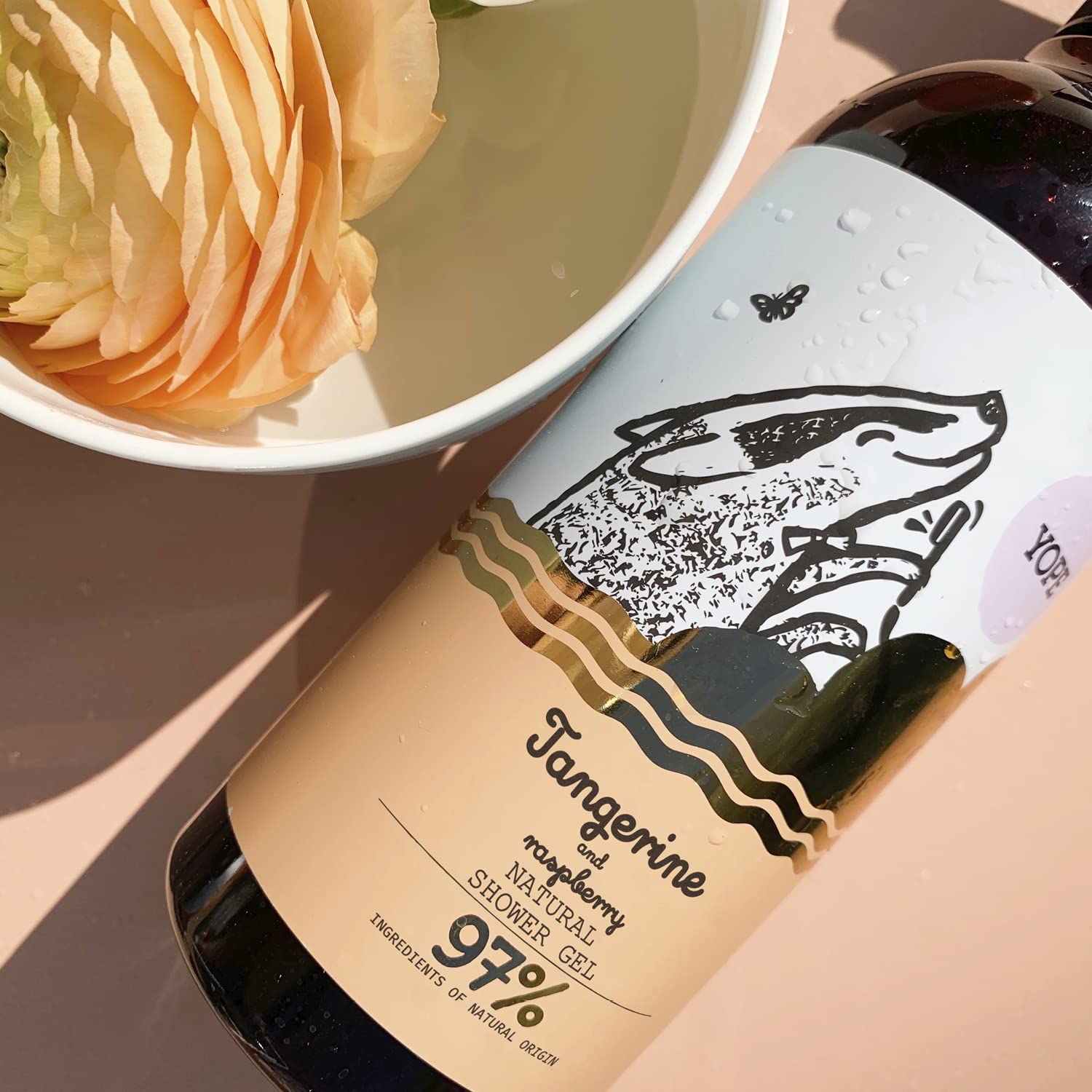 YOPE Natürliches Duschgel | pH-neutral | Besonders sanfte Reinigungssubstanzen | Mandarinenextrakt | Pflanzliches Glycerin | Vegane Formel | 97 % natürliche Inhaltsstoffe | Mandarine &amp; Himbeere 400 ml