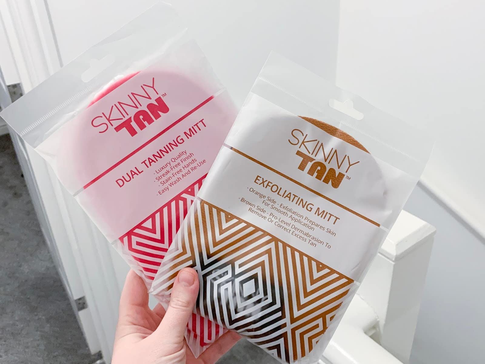 Skinny Tan Dual Use Double Sided Luxury Fake Tan Mitt Applicator for Streak-Free Glow 8