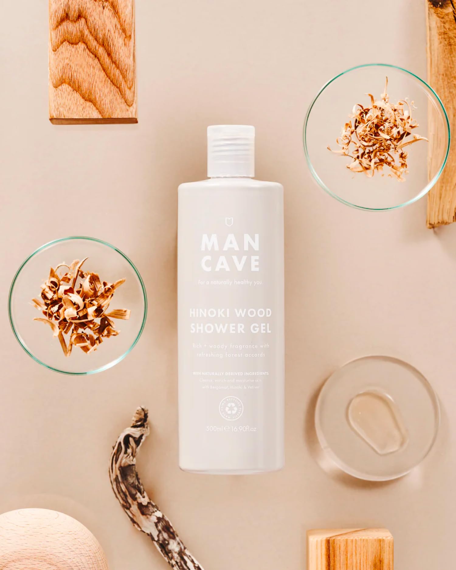 ManCave Hinoki Wood Duschgel für Männer, warmer, holziger Duft mit Hinoki-Zypresse, Bergamotte und Vetiver, sulfat- und parabenfrei, natürlich, vegan, tierversuchsfrei, 500 ml 3