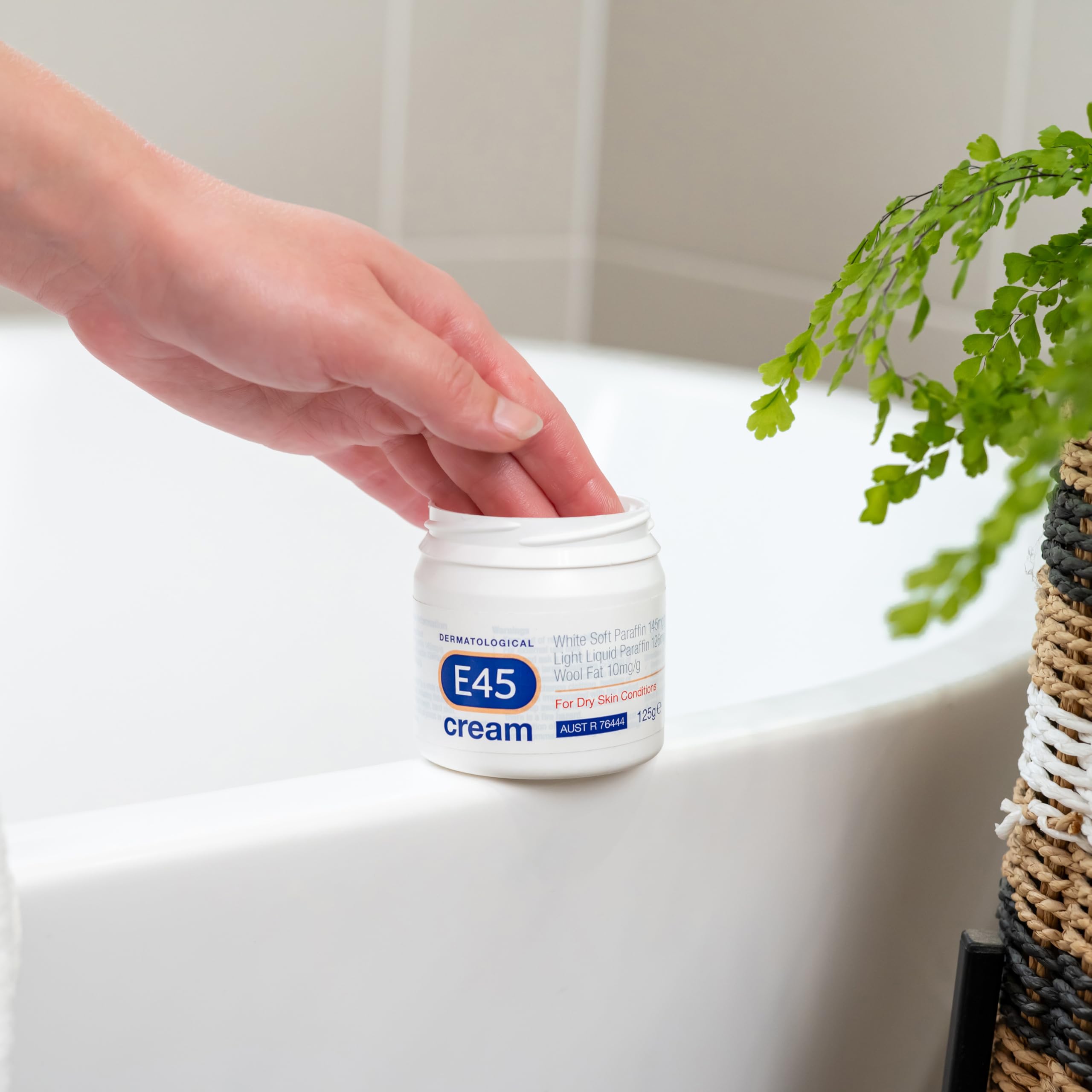 E45 Dermatological Cream 125g: Emollient Moisturiser for Eczema, Dry & Sensitive Skin 5