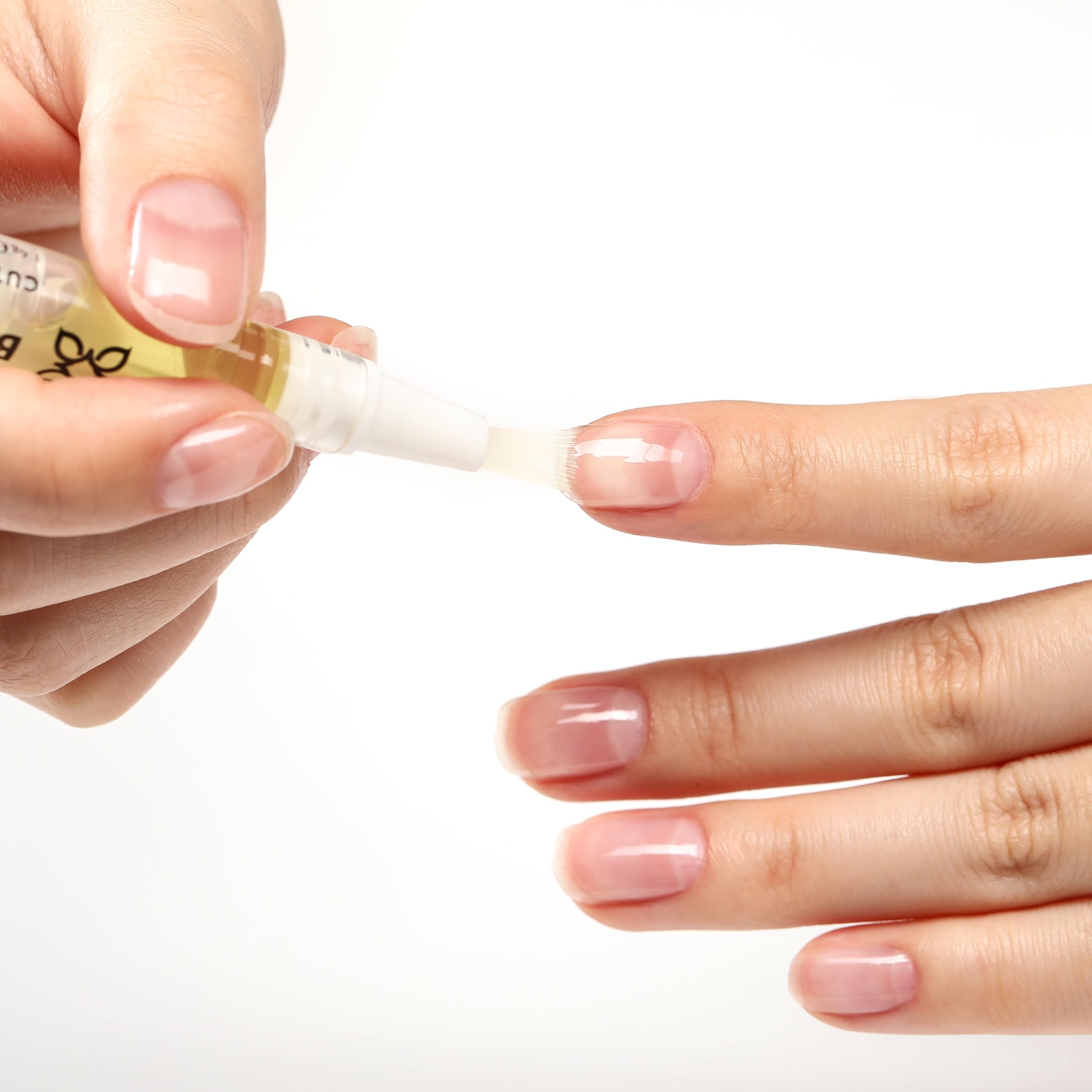 BLUESKY Feuchtigkeitsspendender Nagelhautölstift mit Süßmandel-, Kokosnuss- und goldenem Jojobaöl 7