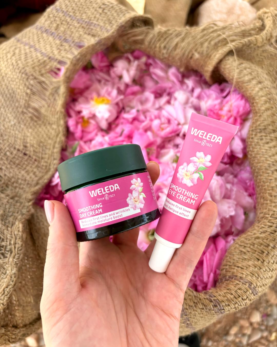 Weleda Smoothing Eye Cream with Wild Rose & White Tea for Wrinkle Reduction 8