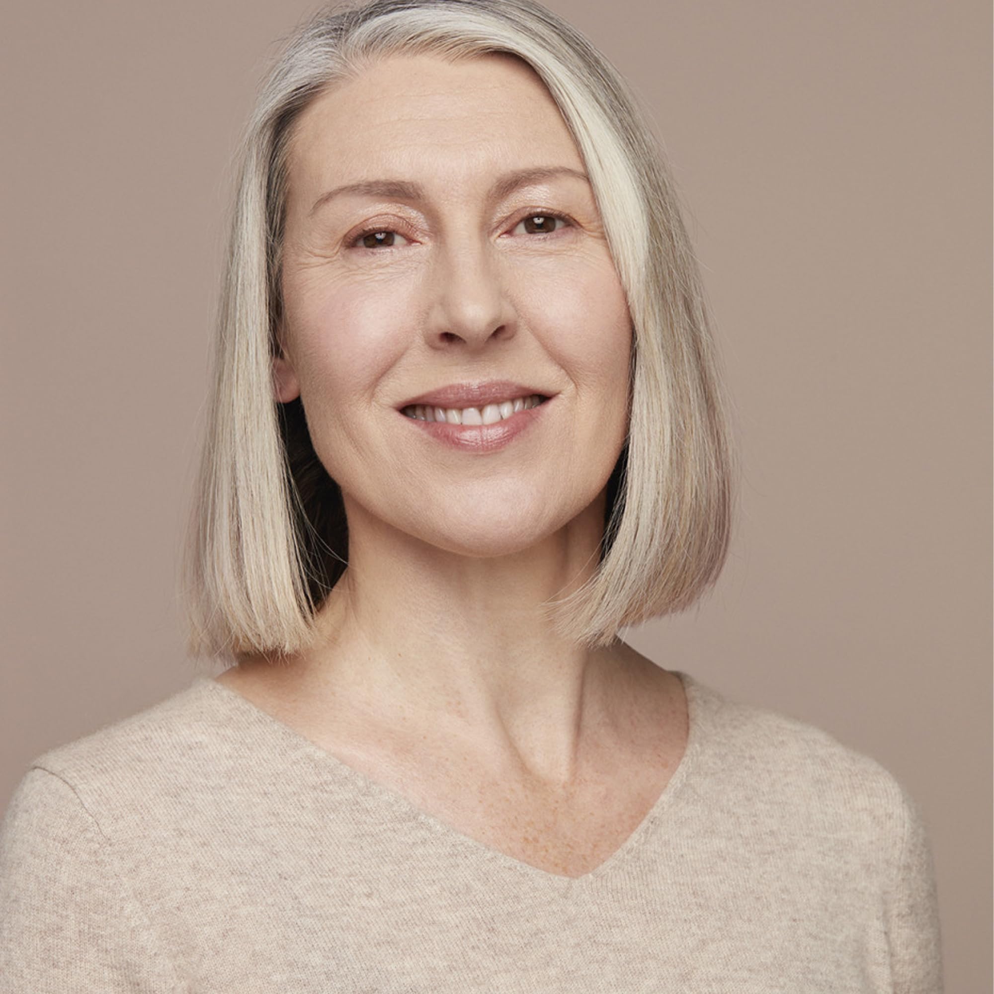 CLARINS Skin Illusion Foundation SPF15 - Shade 103 Ivory, 30ml 3