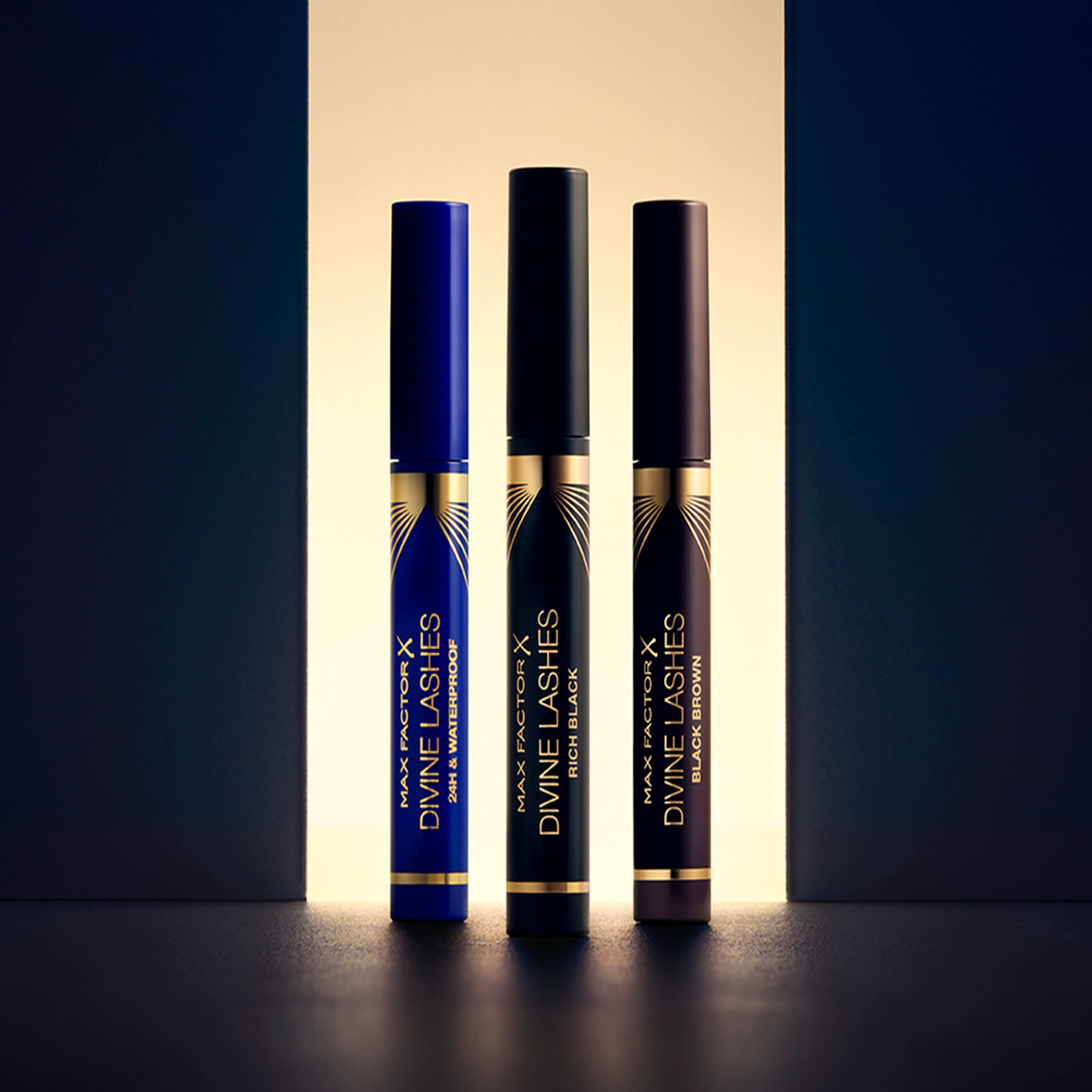 Max Factor Divine Lashes Waterproof Mascara for Soft Volume and Definition 6