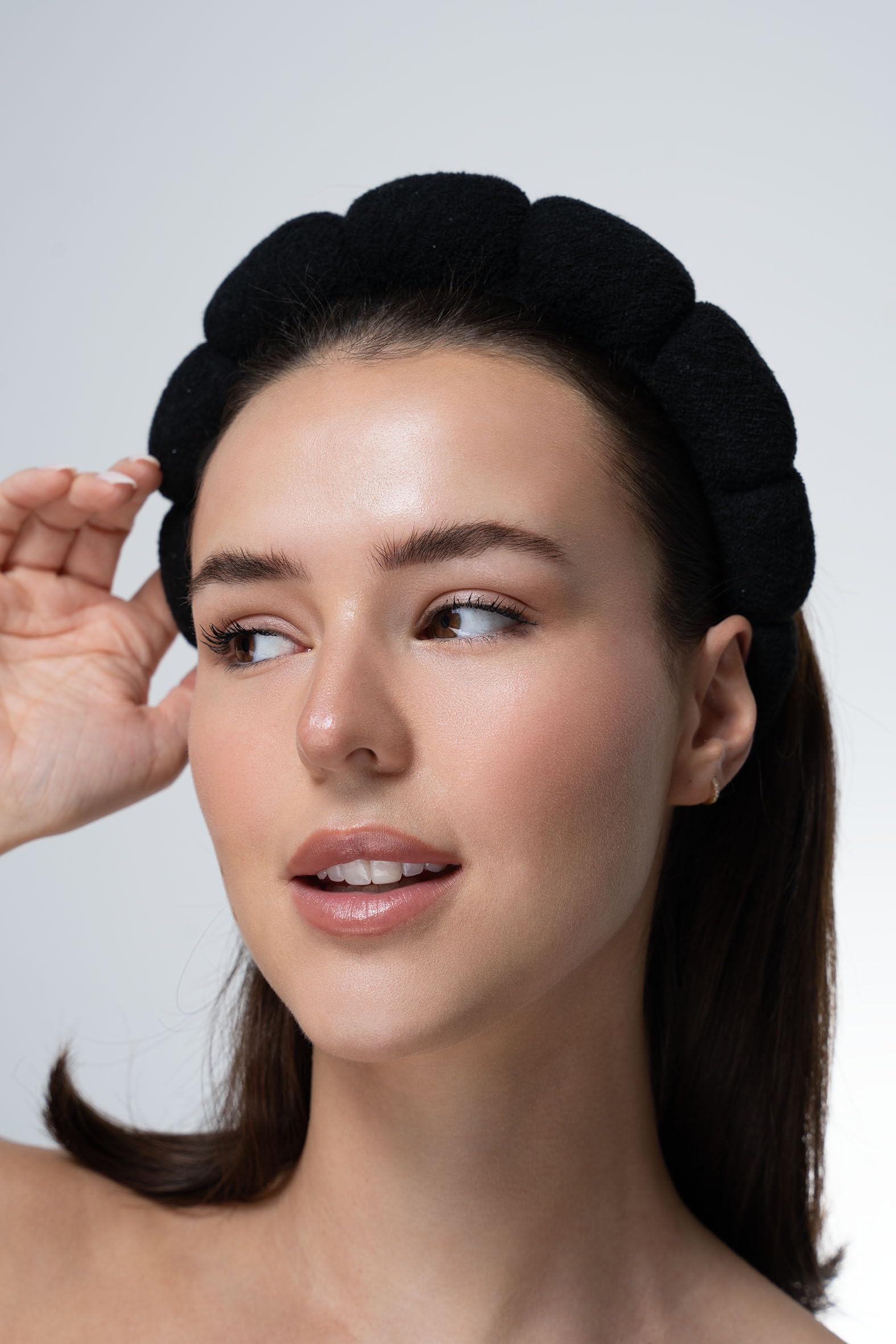 Brushworks Black Cloud Ultra-Soft Terry Cloth Beauty Headband for Skincare & Makeup