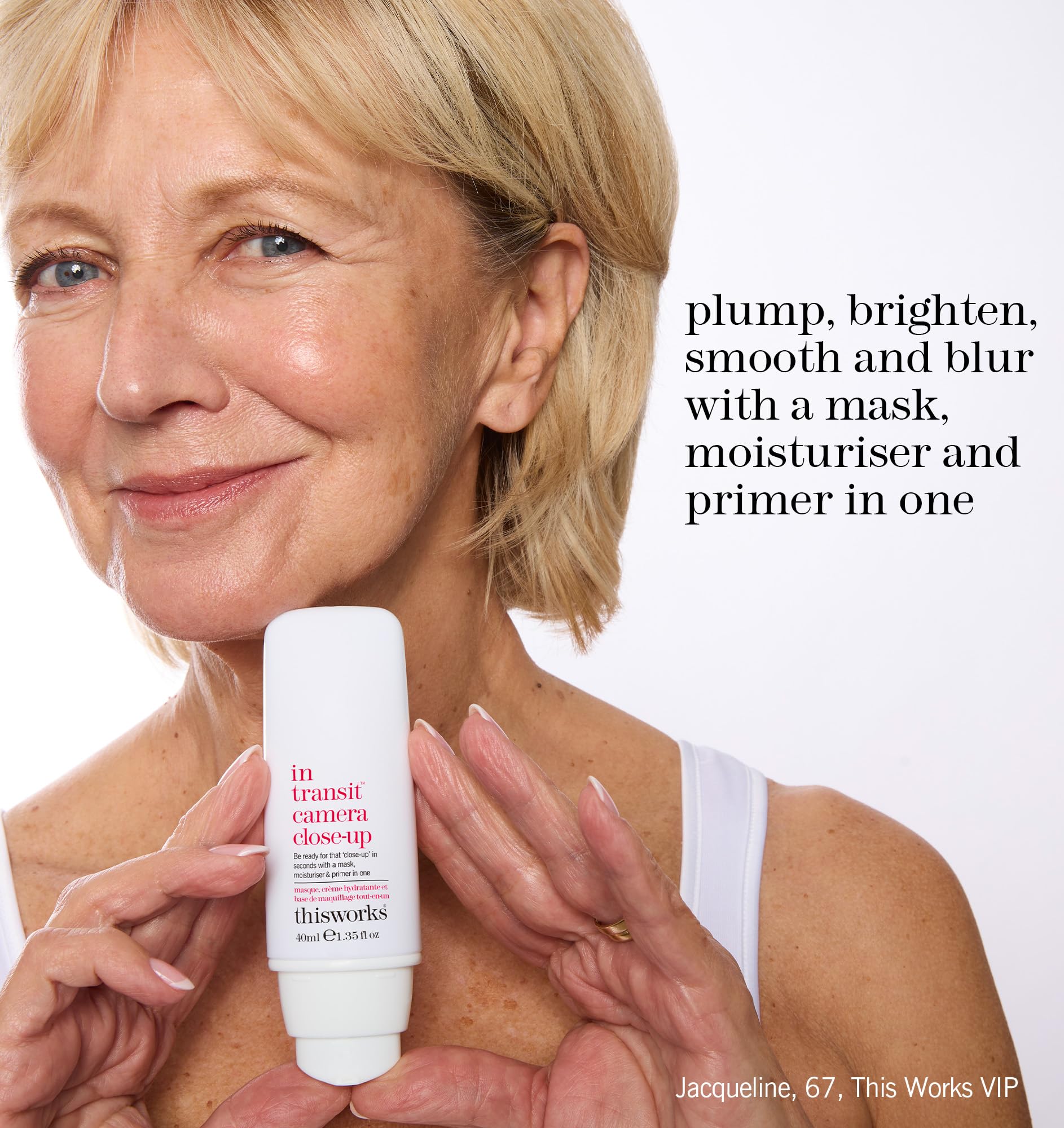 This Works In Transit Camera Close-Up, 40 ml - Feuchtigkeitsspendende Grundierung für einen langen...