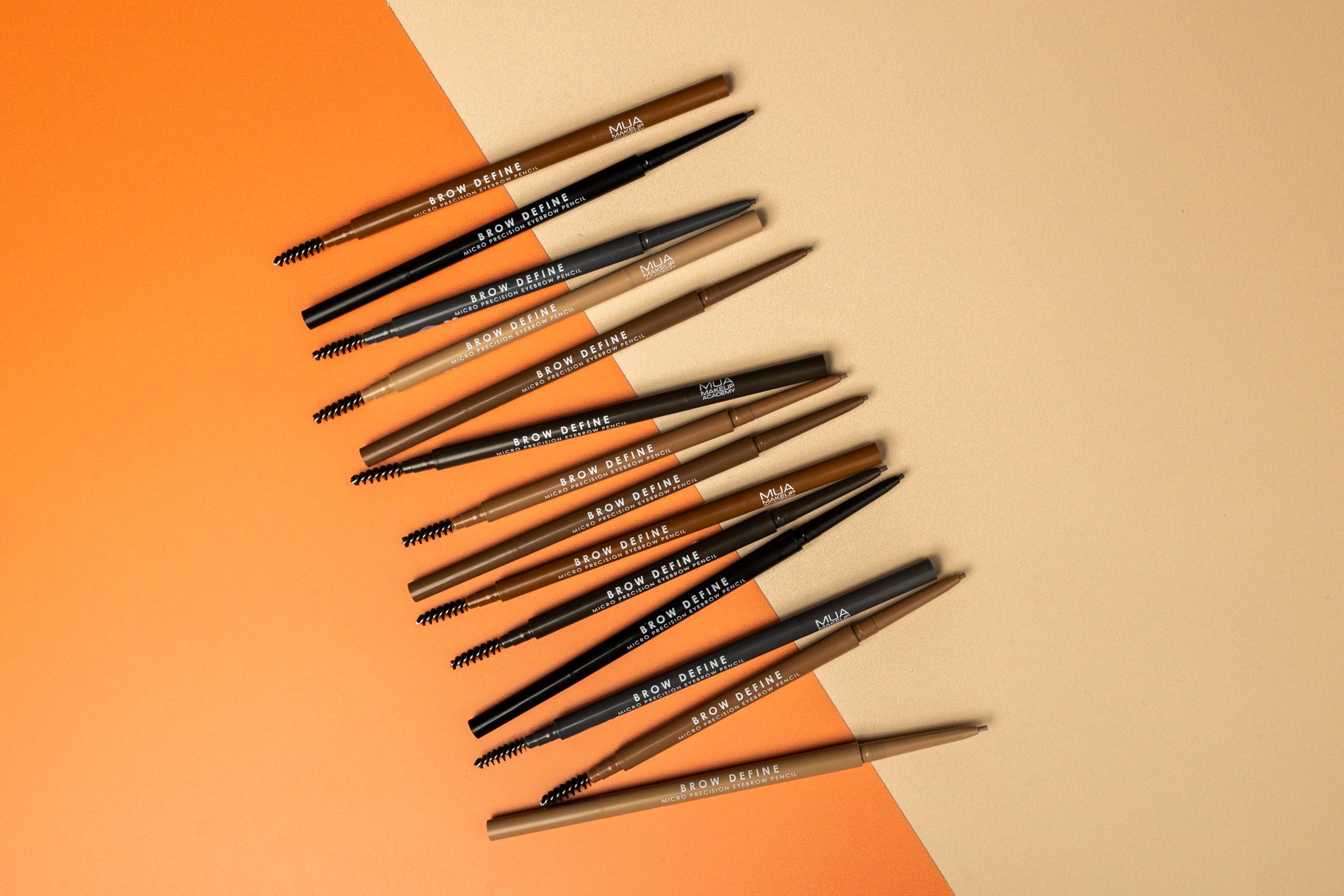 MUA Makeup Academy Brow Define, Mikro-Augenbrauenstift mit Bürstchen, Mittelbraun, 0,05 g – Vegan &amp; Tierversuchsfrei 4