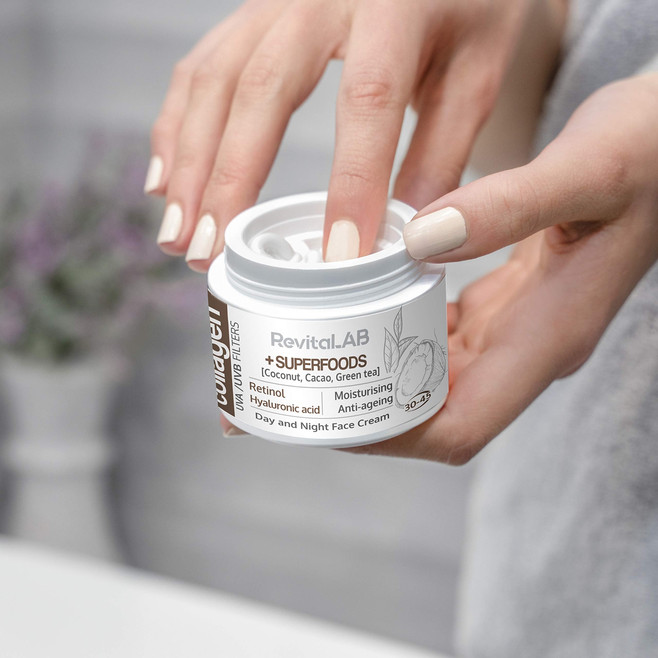 RevitaLAB Day and Night Collagen Anti-Ageing Moisturiser with Hyaluronic Acid 4