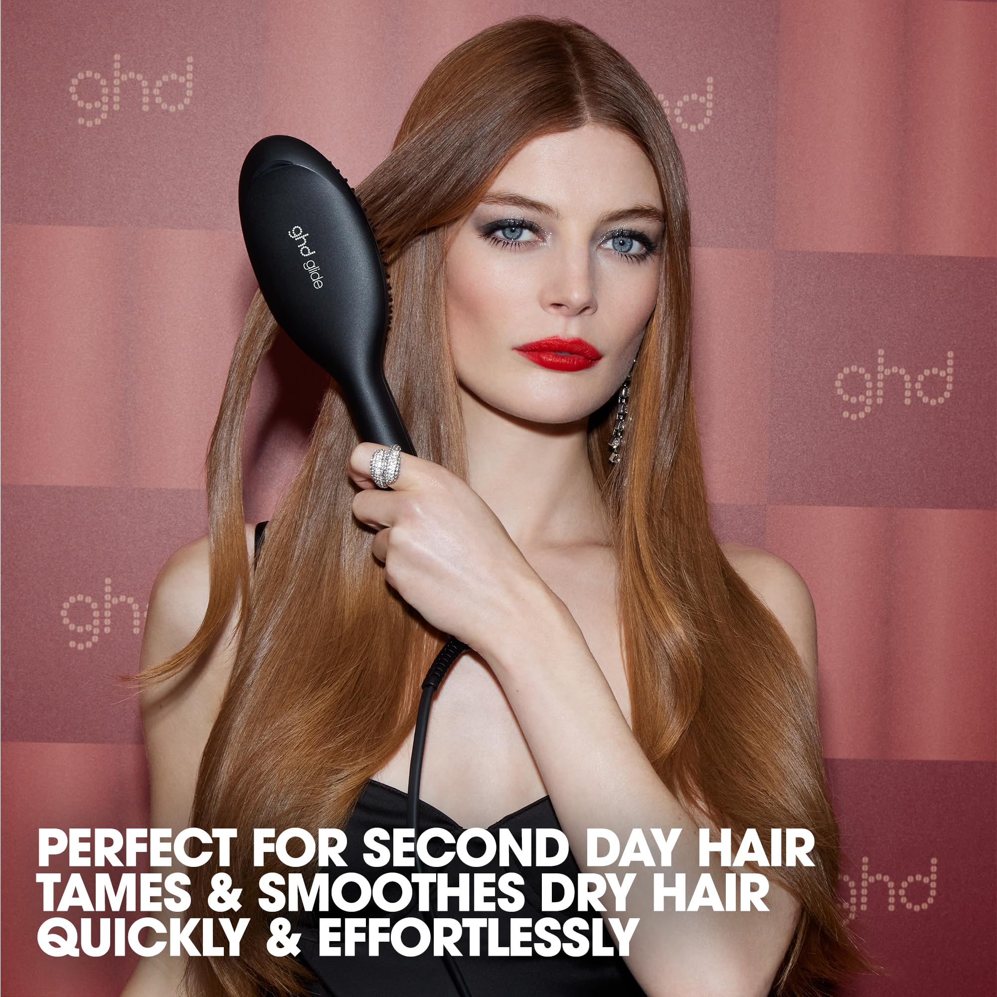 ghd Glide Festive Gift Set - Smoothing Hot Brush with Paddle Brush 7