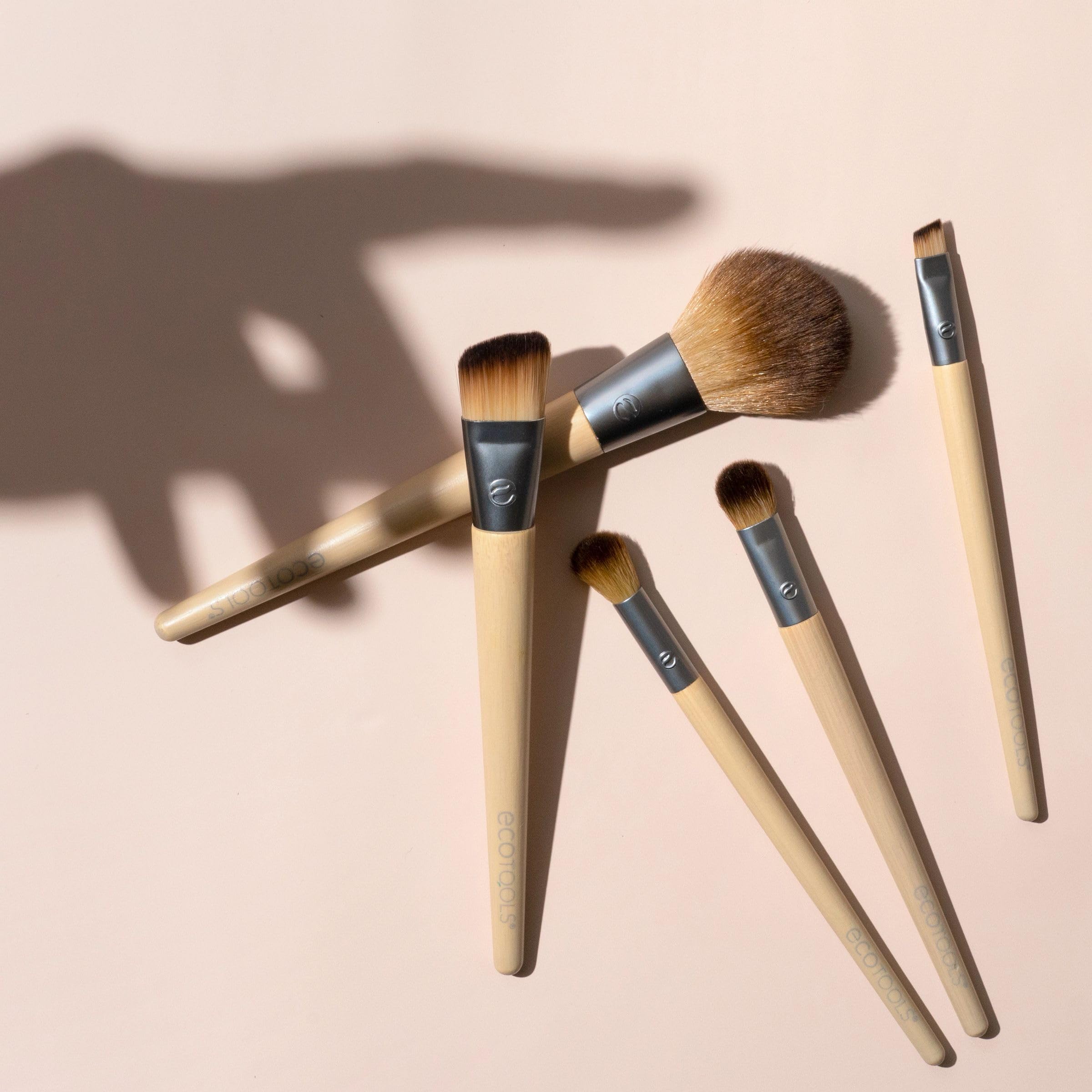 EcoTools 6-teiliges Make-up-Pinselset „Starte schön in den Tag“, Make-up-Pinsel für Lidschatten, Rouge, Concealer und Foundation, umweltfreundlich, synthetisches Haar, vegan und tierversuchsfrei 5