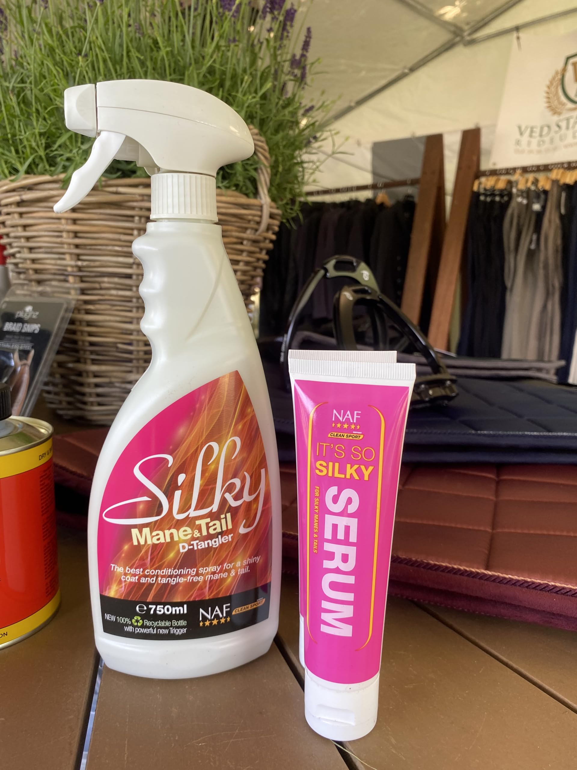 NAF It's So Silky Serum 100 ml - Instant Detangling & Glossy Finish for Manes & Tails