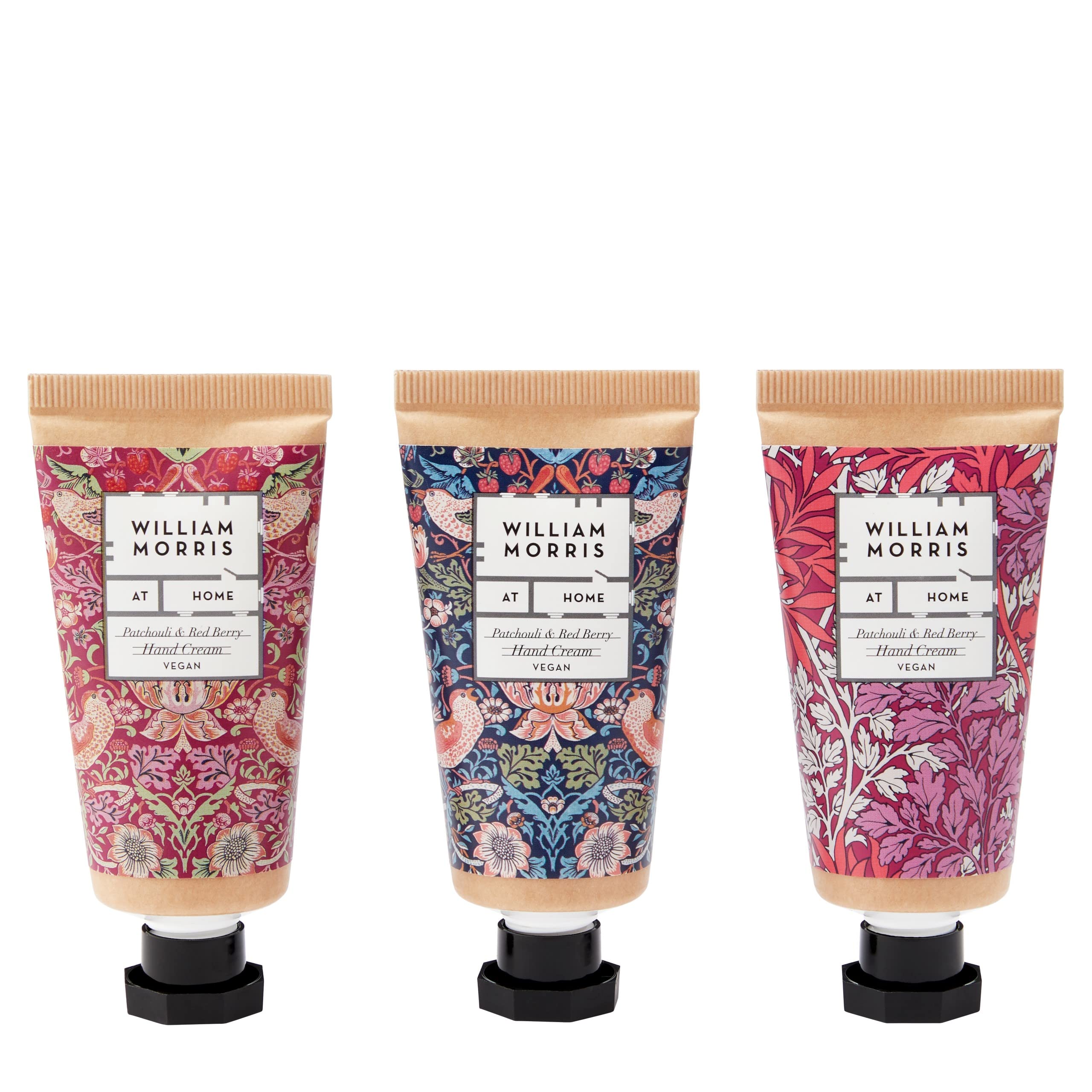 William Morris At Home Handcreme 3 x 30 ml, Feuchtigkeitscreme mit Sheabutter und ätherischen Ölen, Patchouli und roten Beeren, Reisegröße, vegan und tierversuchsfrei, ideales Geschenk für Sie