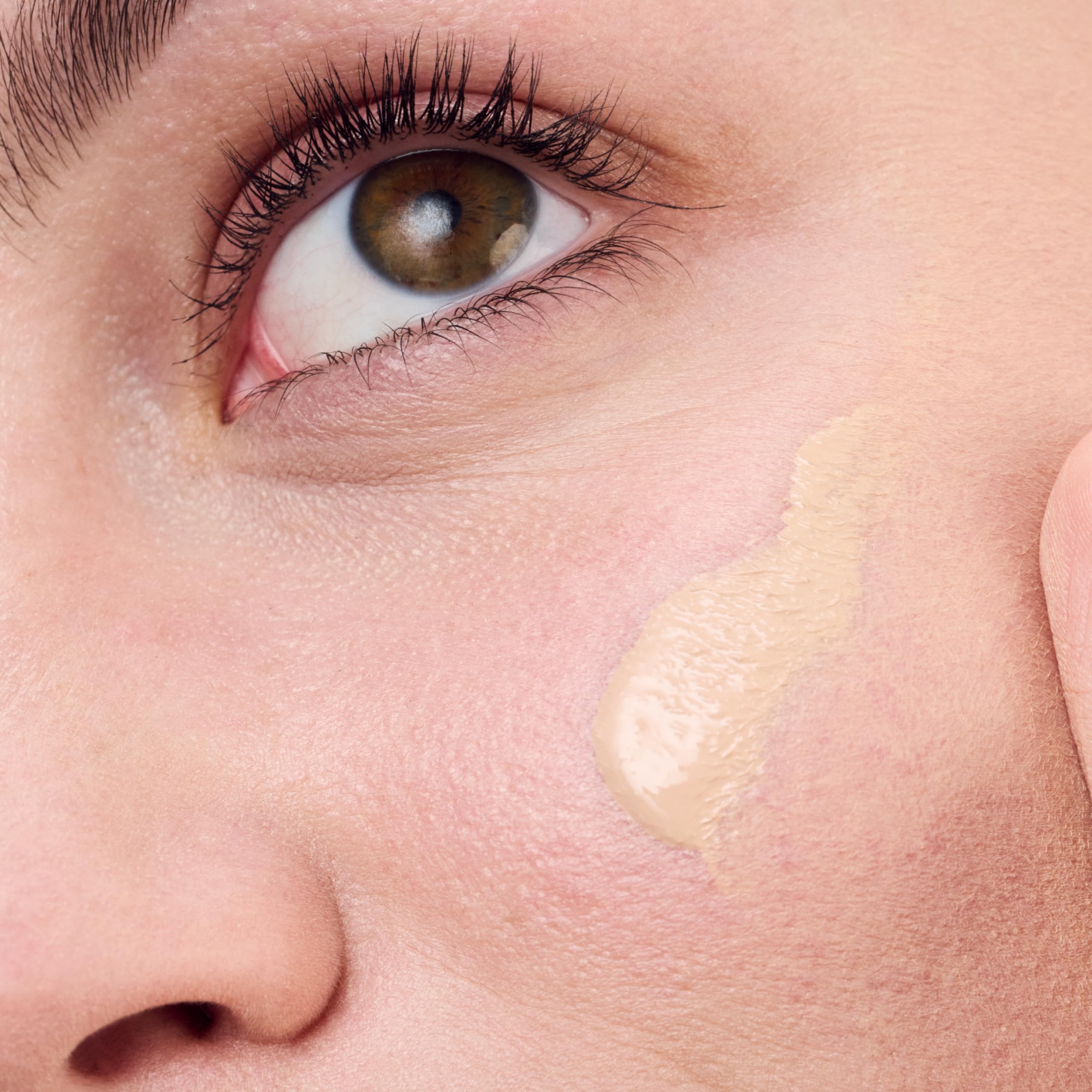 Clinique Redness Solutions Liquid Foundation SPF 15 with Probiotic Technology for Redness 3