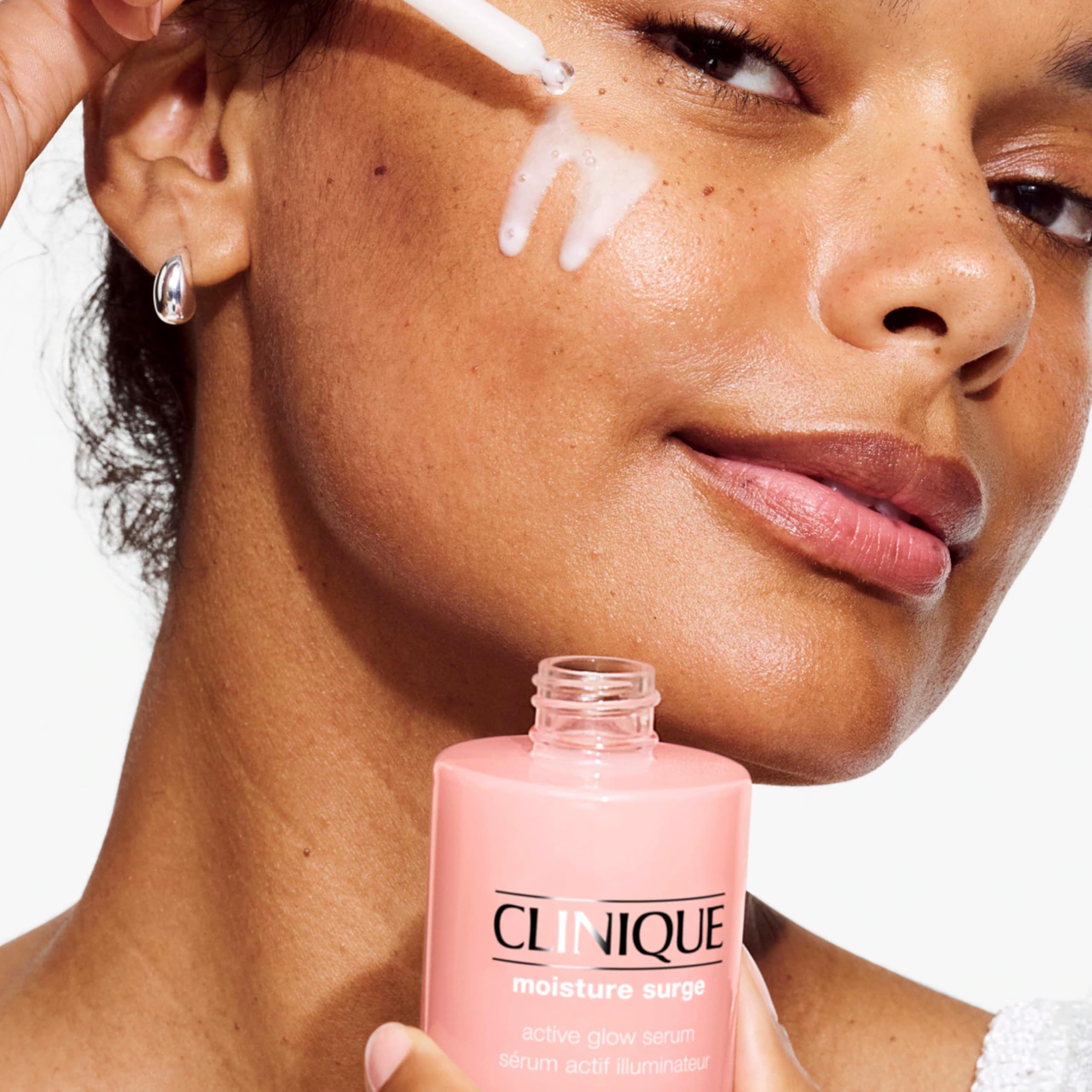 Clinique Moisture Surge Active Glow Serum with 5% Lactic Acid, Vitamin C + Hyaluronic Acid 4