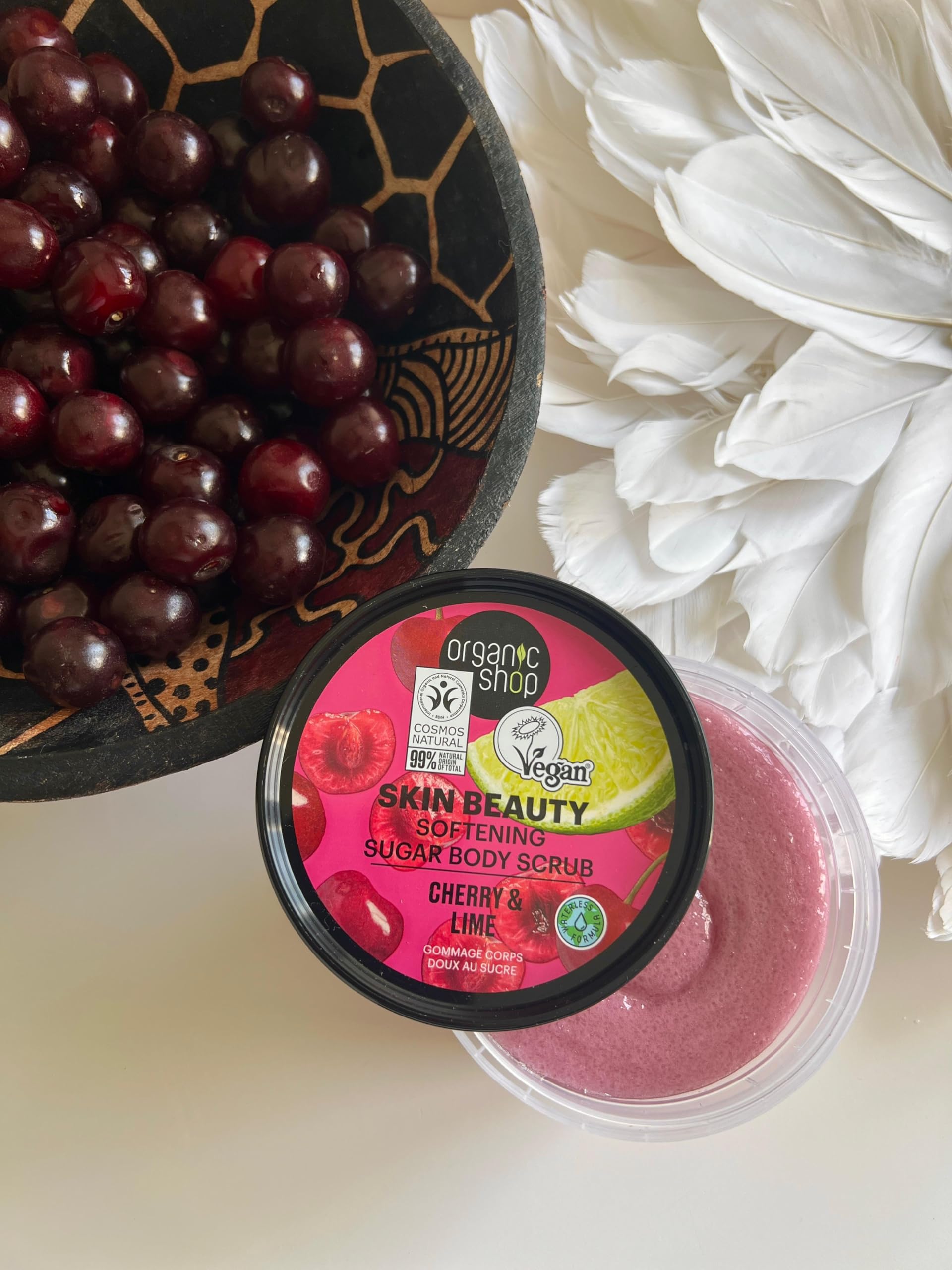 Organic Shop Body Scrub Softening Cherry & Lime - 250ml 3