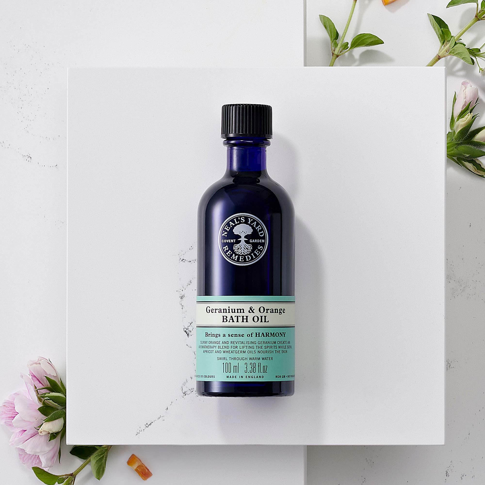 Neal's Yard Remedies Geranium & Orange Energising Bath Oil for Body & Mind 4