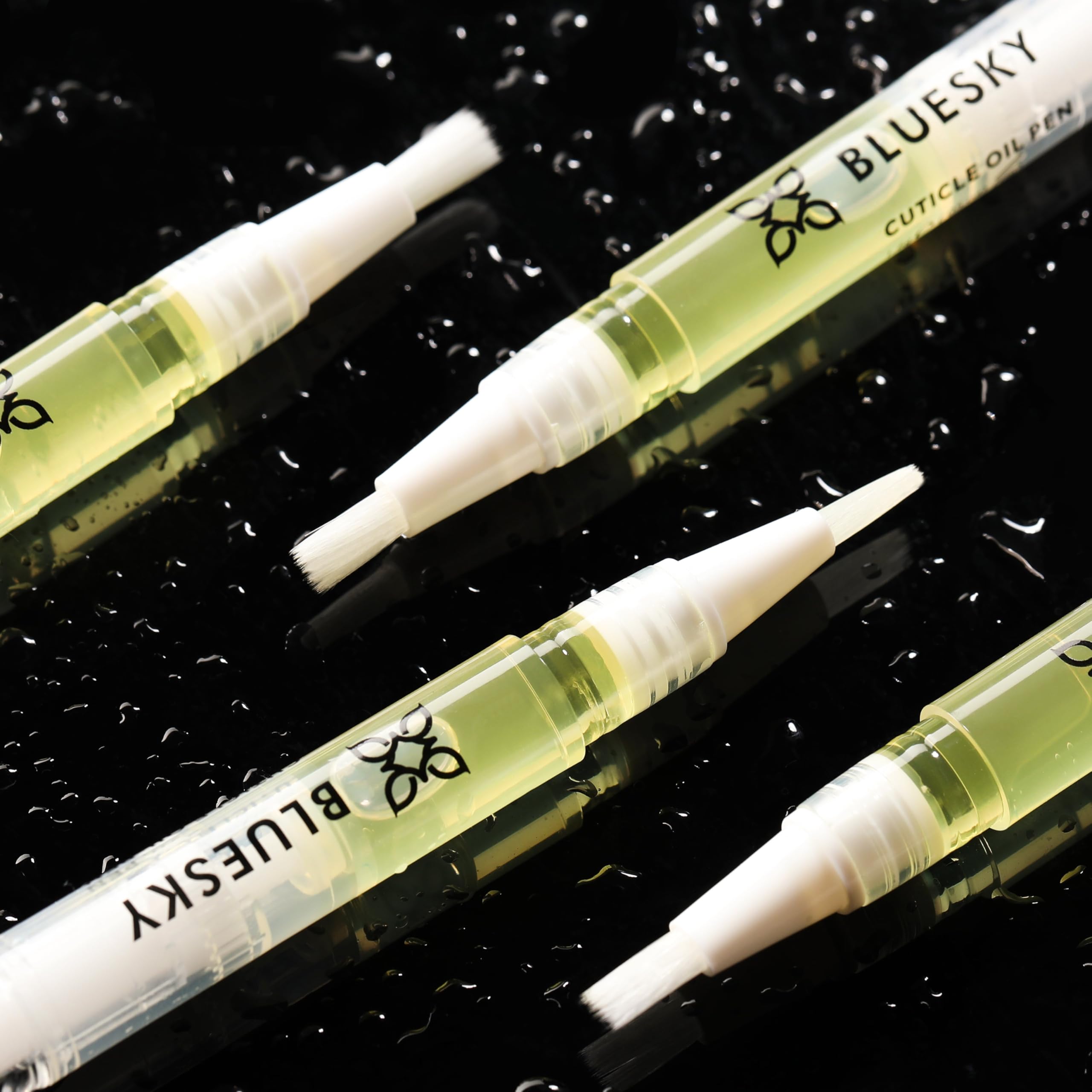 BLUESKY Feuchtigkeitsspendender Nagelhautölstift mit Süßmandel-, Kokosnuss- und goldenem Jojobaöl 8