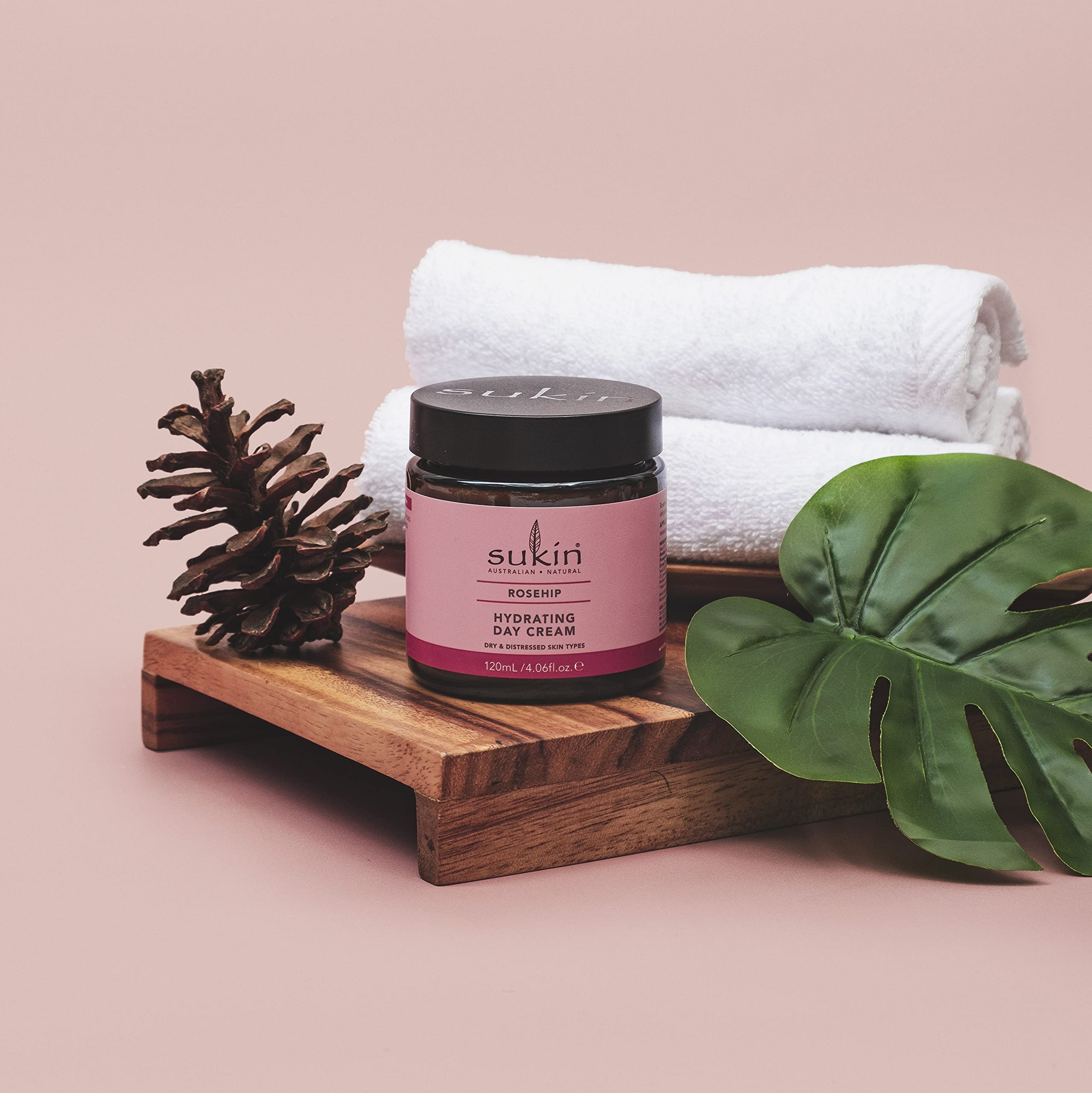 Sukin Hydrating Day Cream with Rosehip Oil and Pomegranate 120ml 3