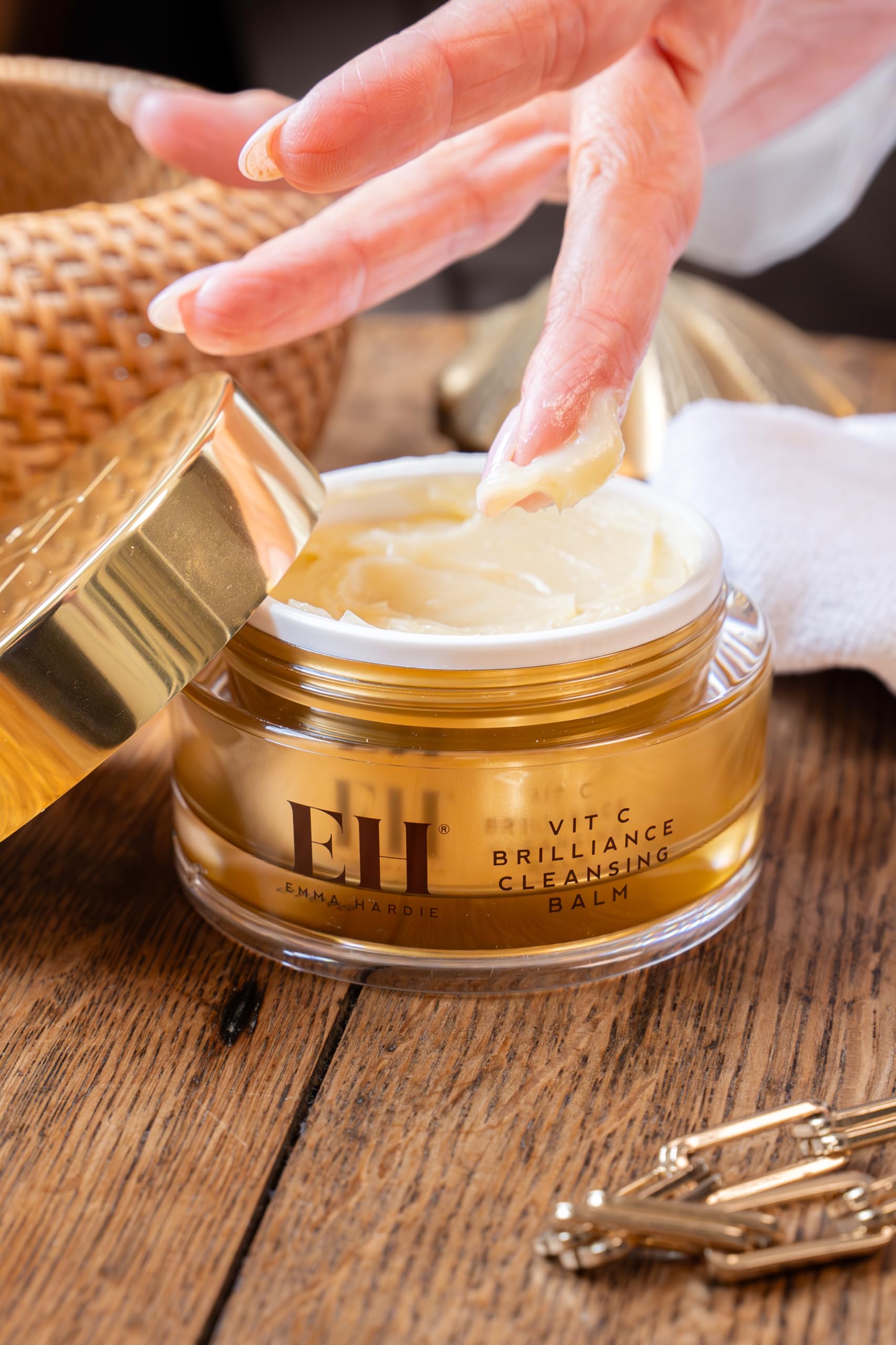 Emma Hardie Iconic Cleansing Duo: Vitamin C Brilliance & Moringa Balms (2 x 50g) 4