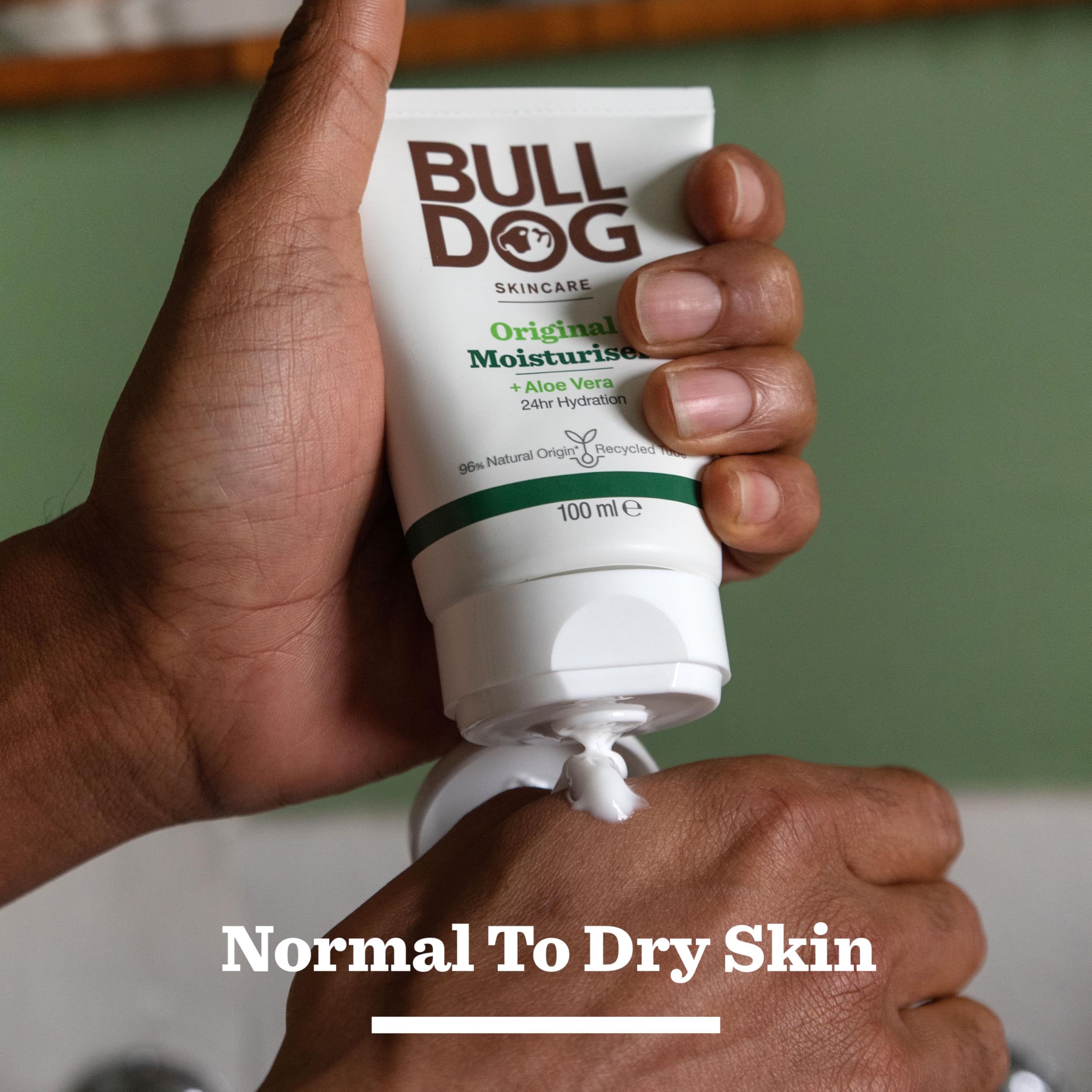 Bulldog Skincare Original Gift Set: Moisturiser (100ml) & Shower Gel (500ml) for Men 3