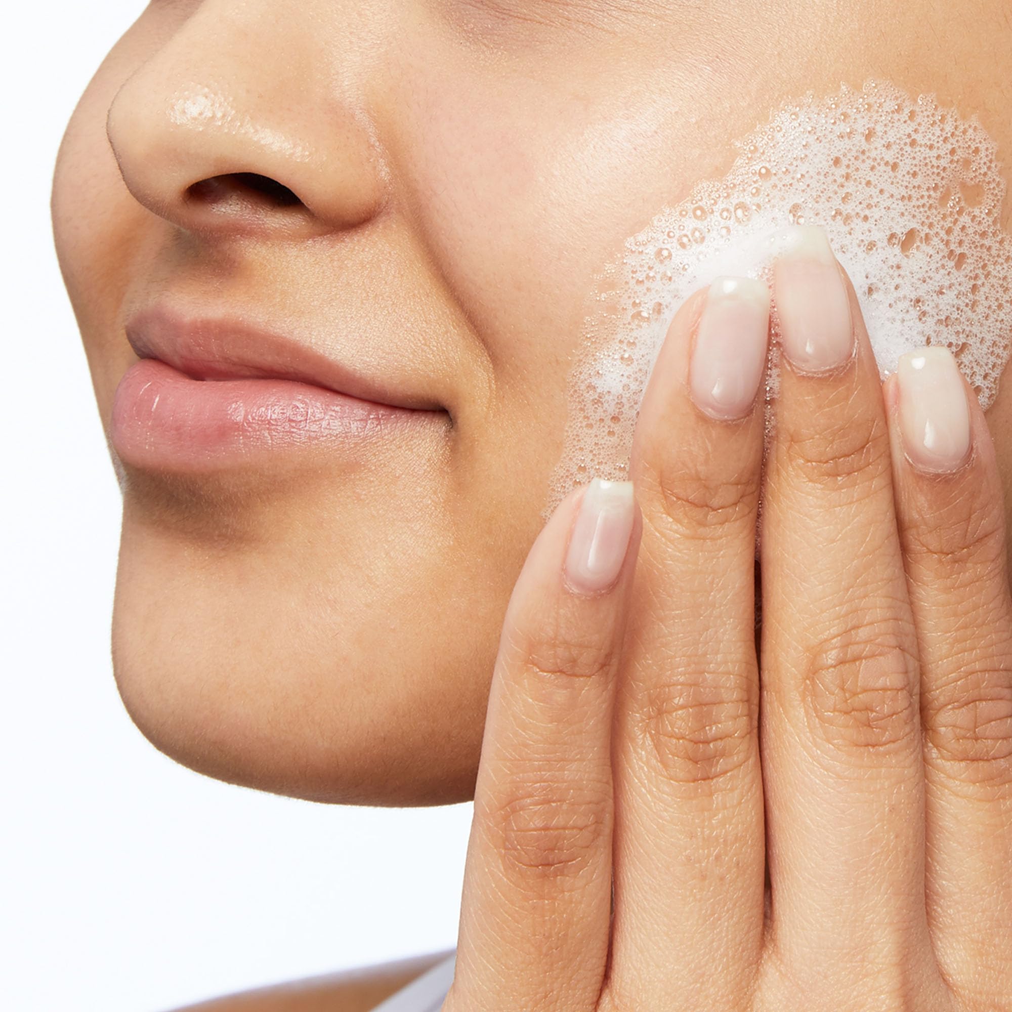 CeraVe Foaming Cleanser with Niacinamide and 3 Essential Ceramides for Normal to Oily Skin 473ml 3